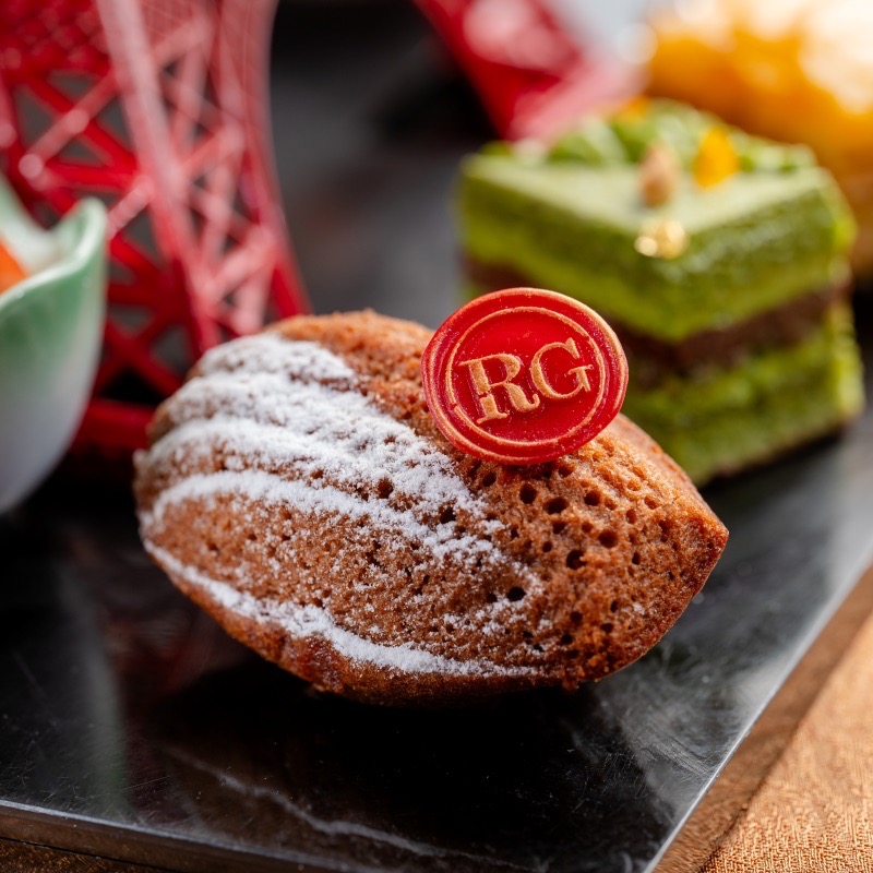 The Royal Garden | Le Soleil | Vietnamese Afternoon Tea Set | Crispy Prawn Toast | Coconut Mousse Pudding | Mango Napoleon