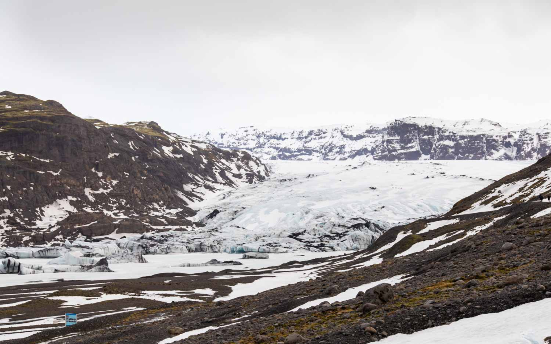 通過徒步和冰川攀登,感受冰島冰川的刺激 通過徒步和冰川攀登,感受冰島冰川的刺激