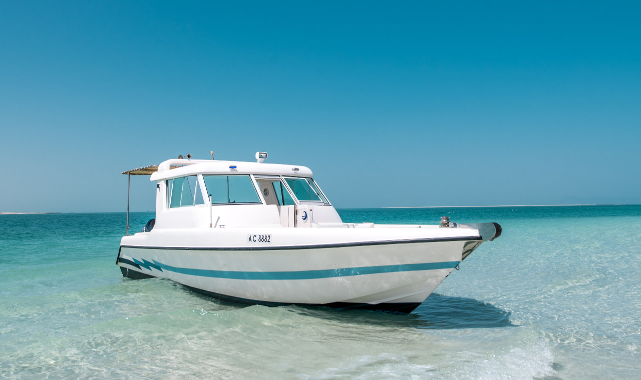 Island hoping and cruise tour in Abu Dhabi