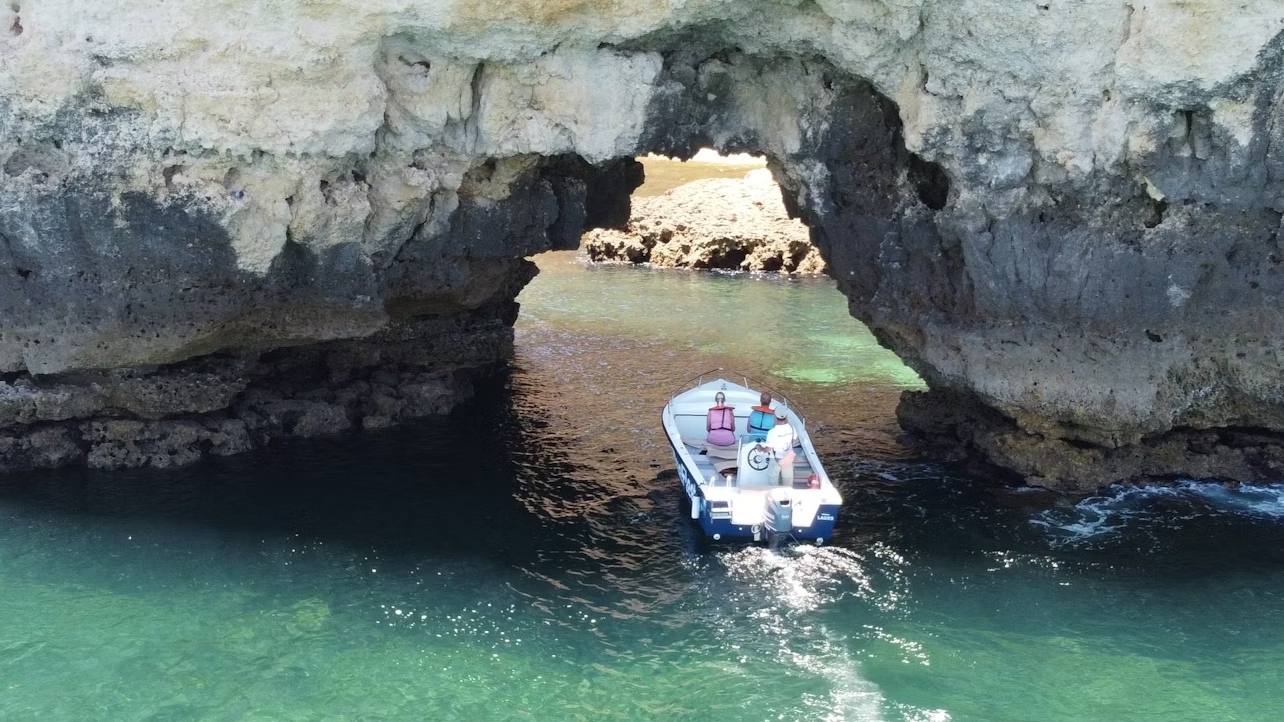 從拉哥斯出發的 Ponta da Piedade 洞穴遊船之旅