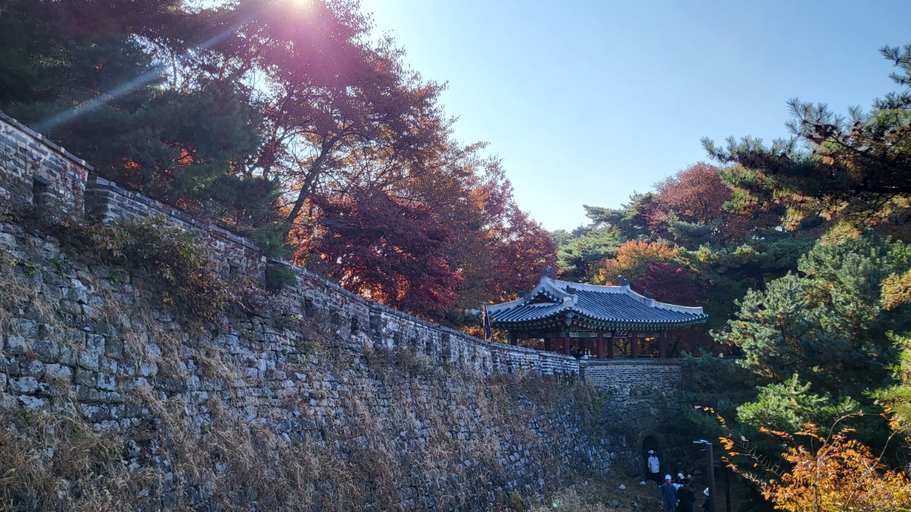 首爾南漢山城堡壘徒步探索之旅