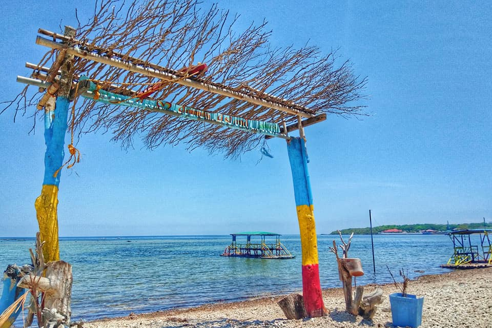 Bamboo rafting at Immuki Island