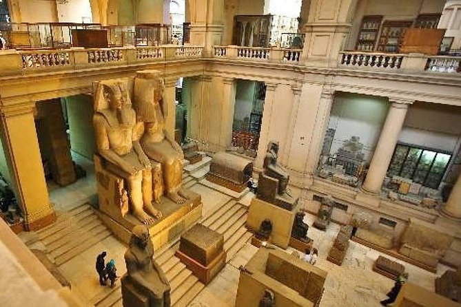 Private tour to Giza Pyramids,Sphinx,Egyptian Museum with Lunch