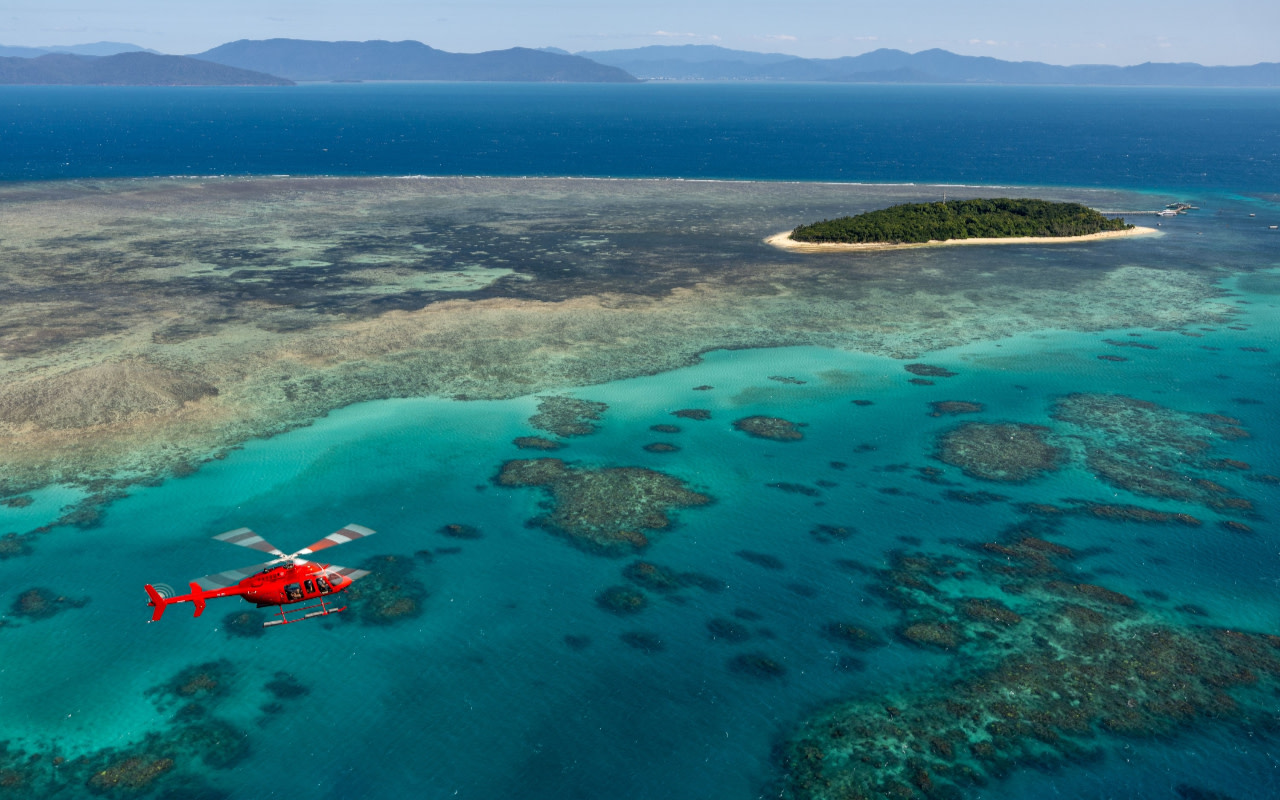 Green Island Flight Experience with Return Cruise