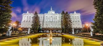 Guided tour of Royal Palace Madrid  (CN, KR, EN)