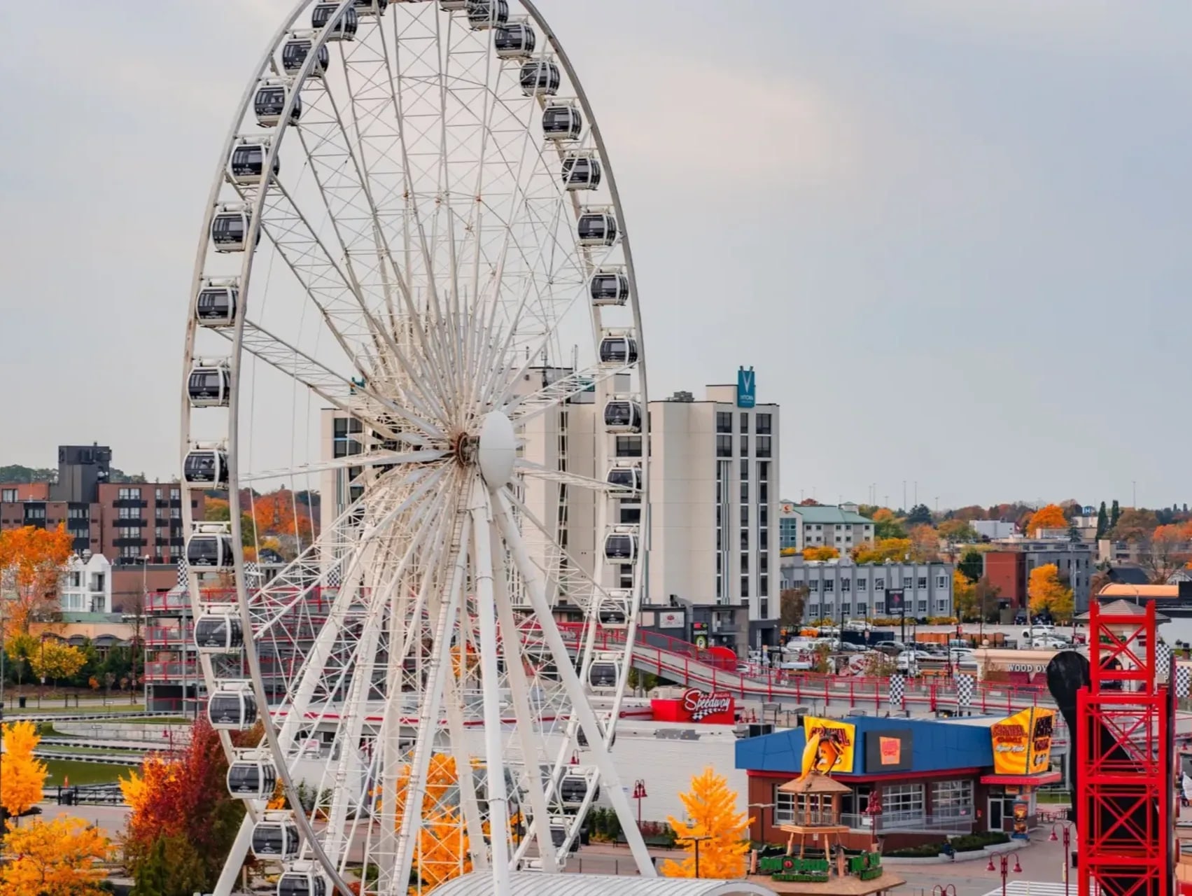 Niagara Falls Walking Tour with Boat Cruise