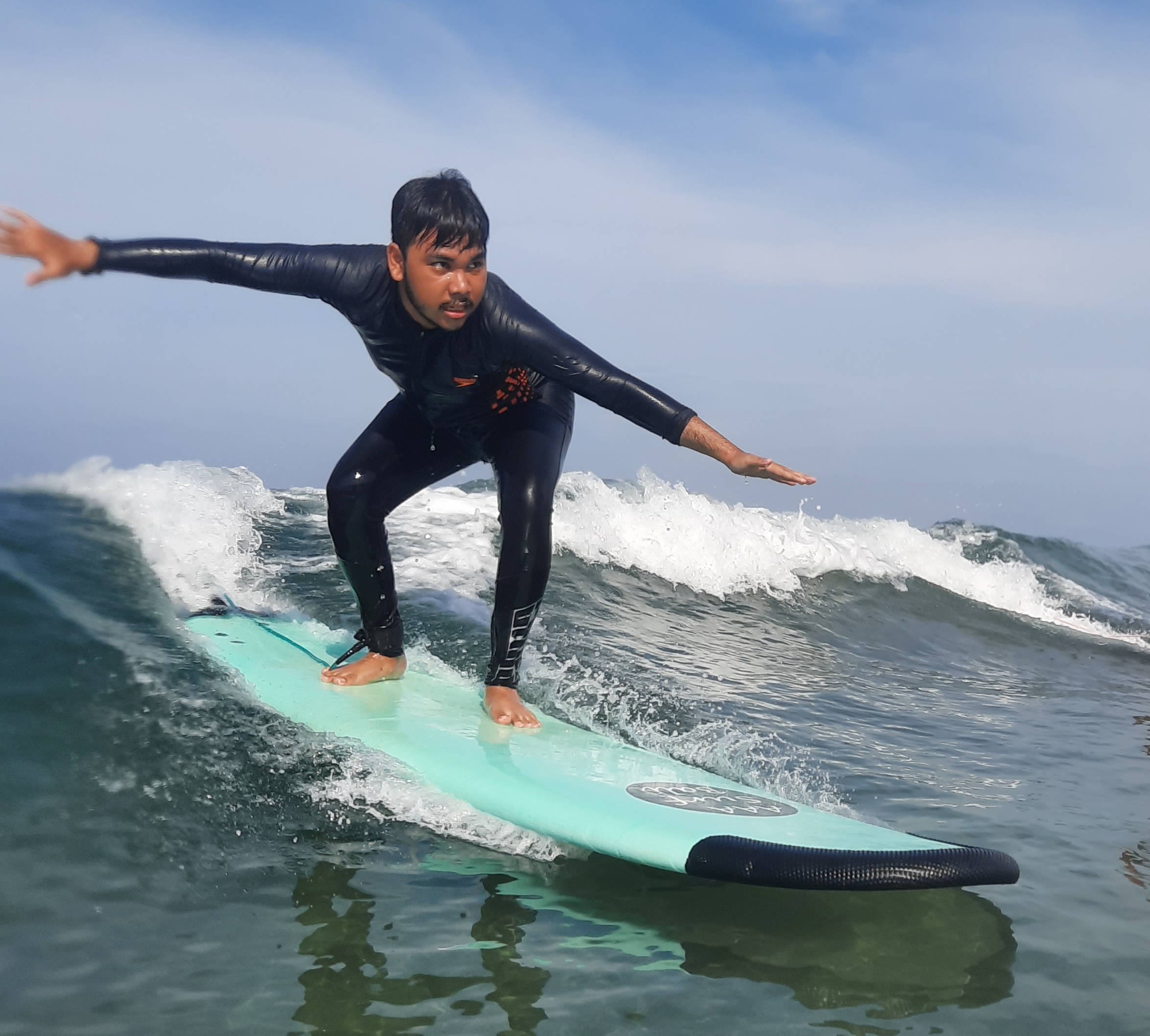 巴厘島庫塔海灘衝浪體驗（AAA Surf提供）