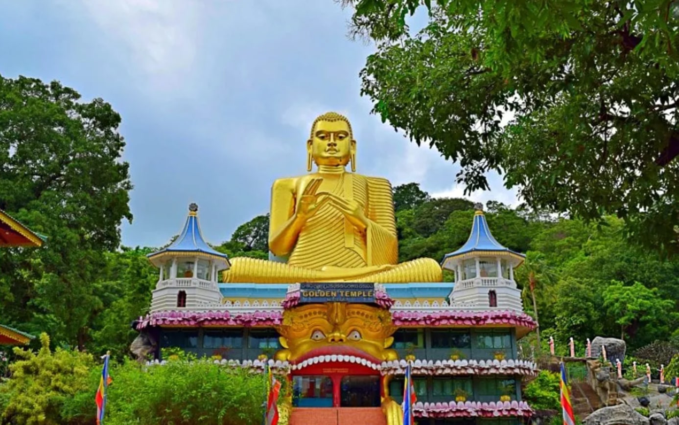 Sigiriya Fortress and Dambulla Tour