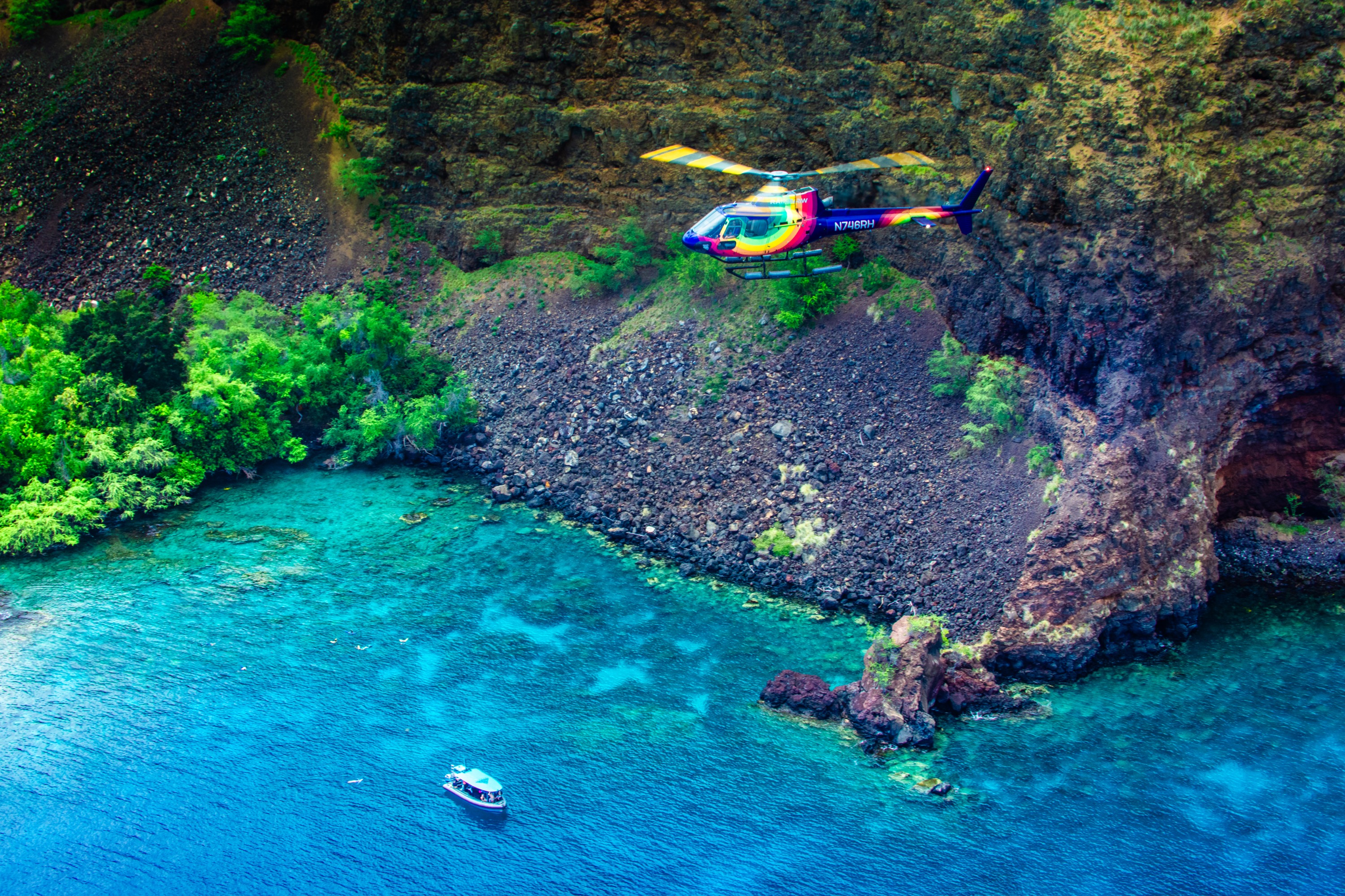 30-Minute Kona Coast Scenic Helicopter Tour with Doors Off or On