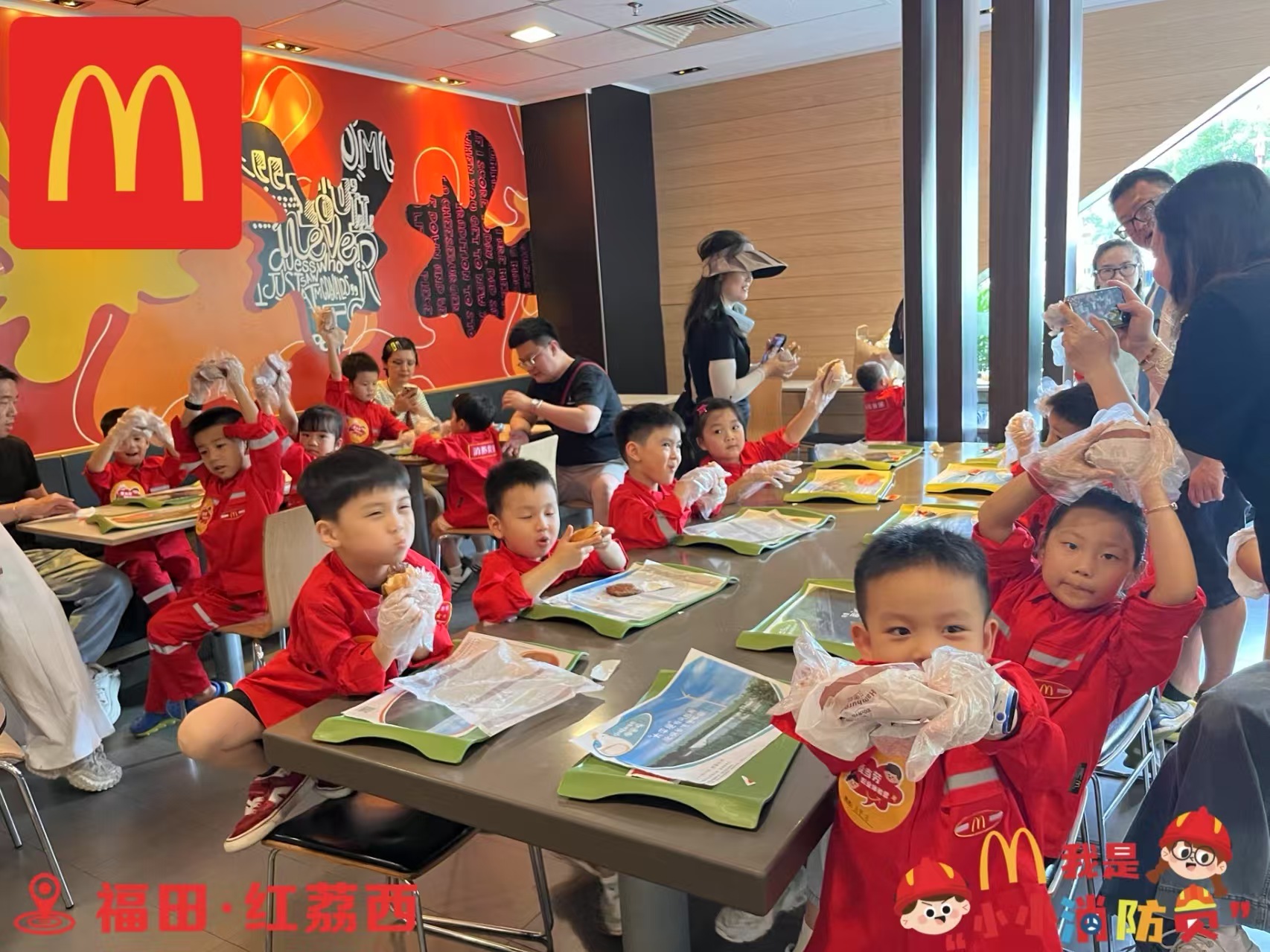 DIY漢堡時間到！著住制服整漢堡，好玩又好味～