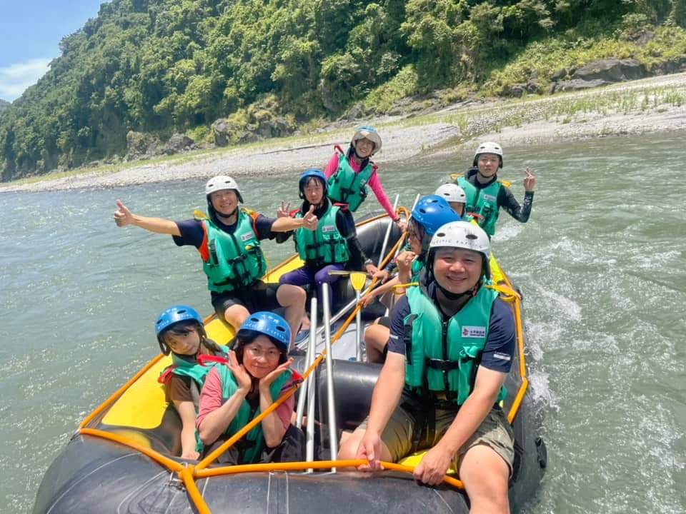 Hualien: Xiuguluan River Rafting Experience with Meals and All Equipment