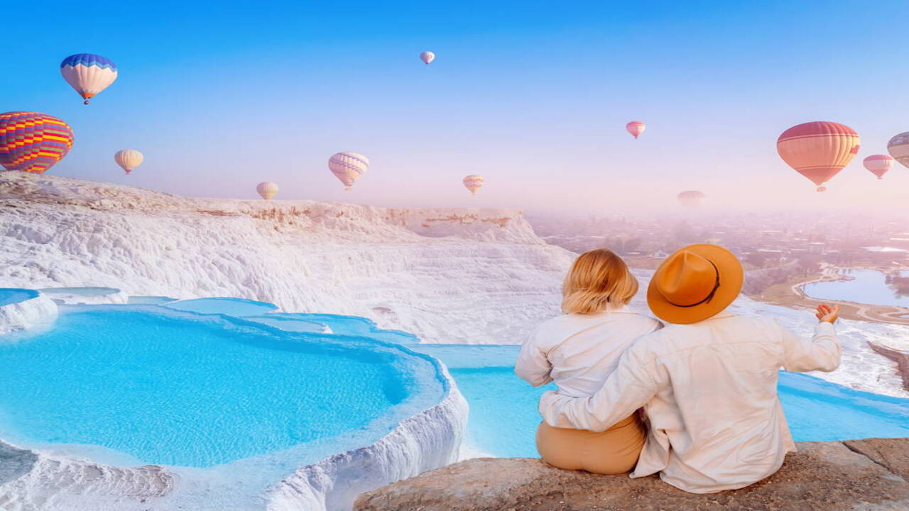 Alanya: Guided Pamukkale Tour w/Breakfast/Lunch/Dinner