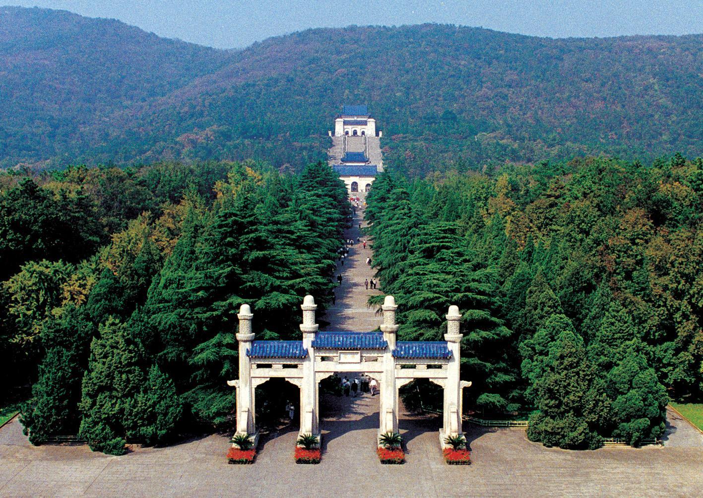 江蘇南京一日純玩（南京大屠殺遇難同胞紀念館+大報恩寺+中山陵+南京博物院+夫子廟秦淮河）