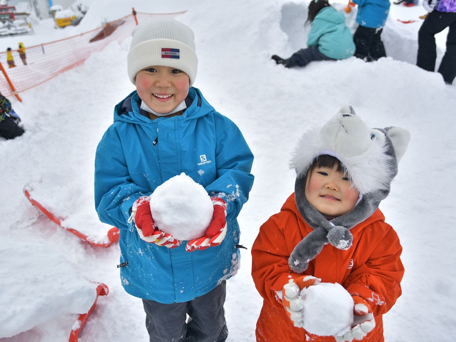 冬季限定: 湯澤GALA/苗場NAEBA滑雪場一日遊 (東京出發)