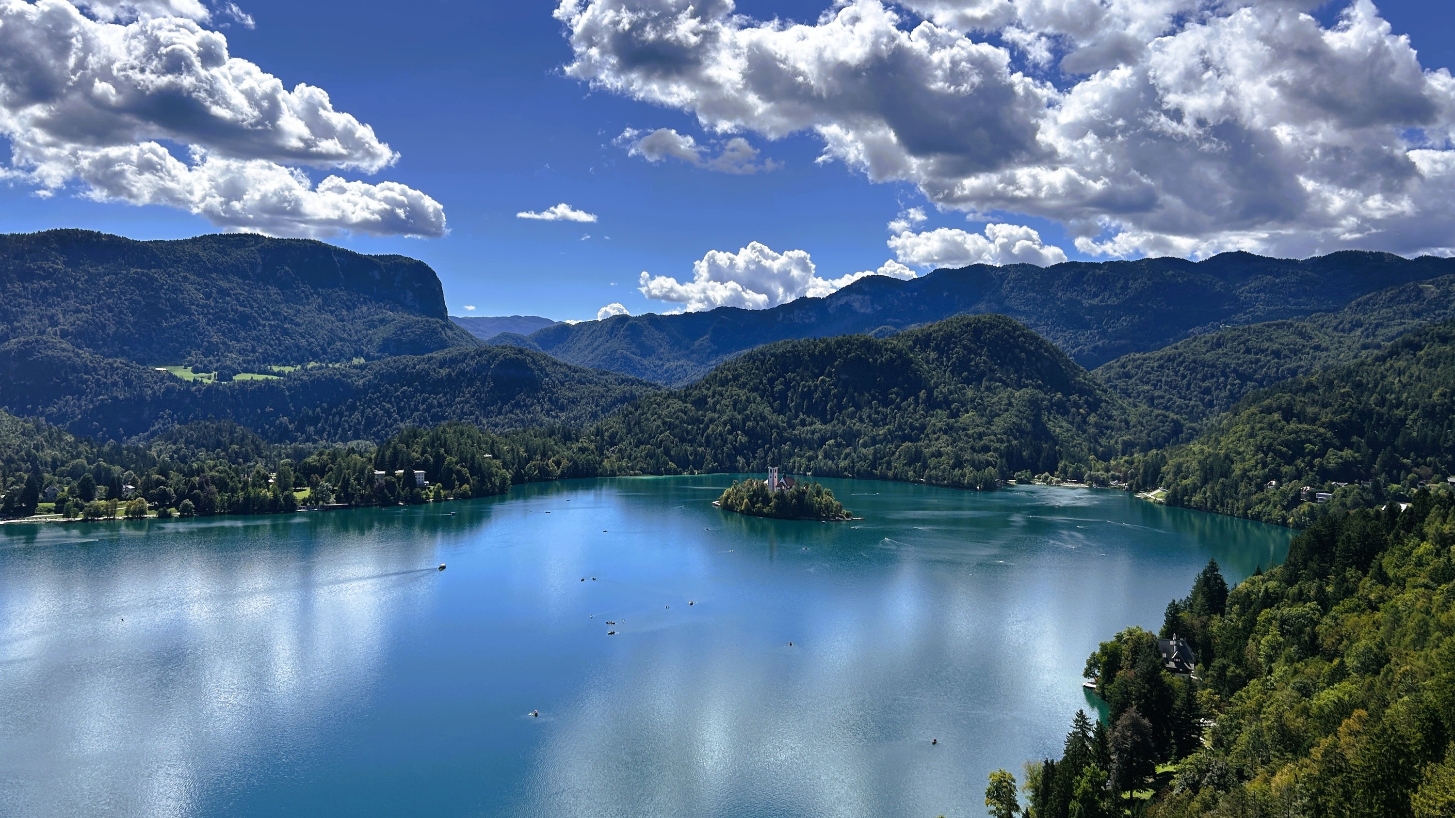 Из Загреба: однодневная экскурсия по Любляне и озеру Блед с гидом