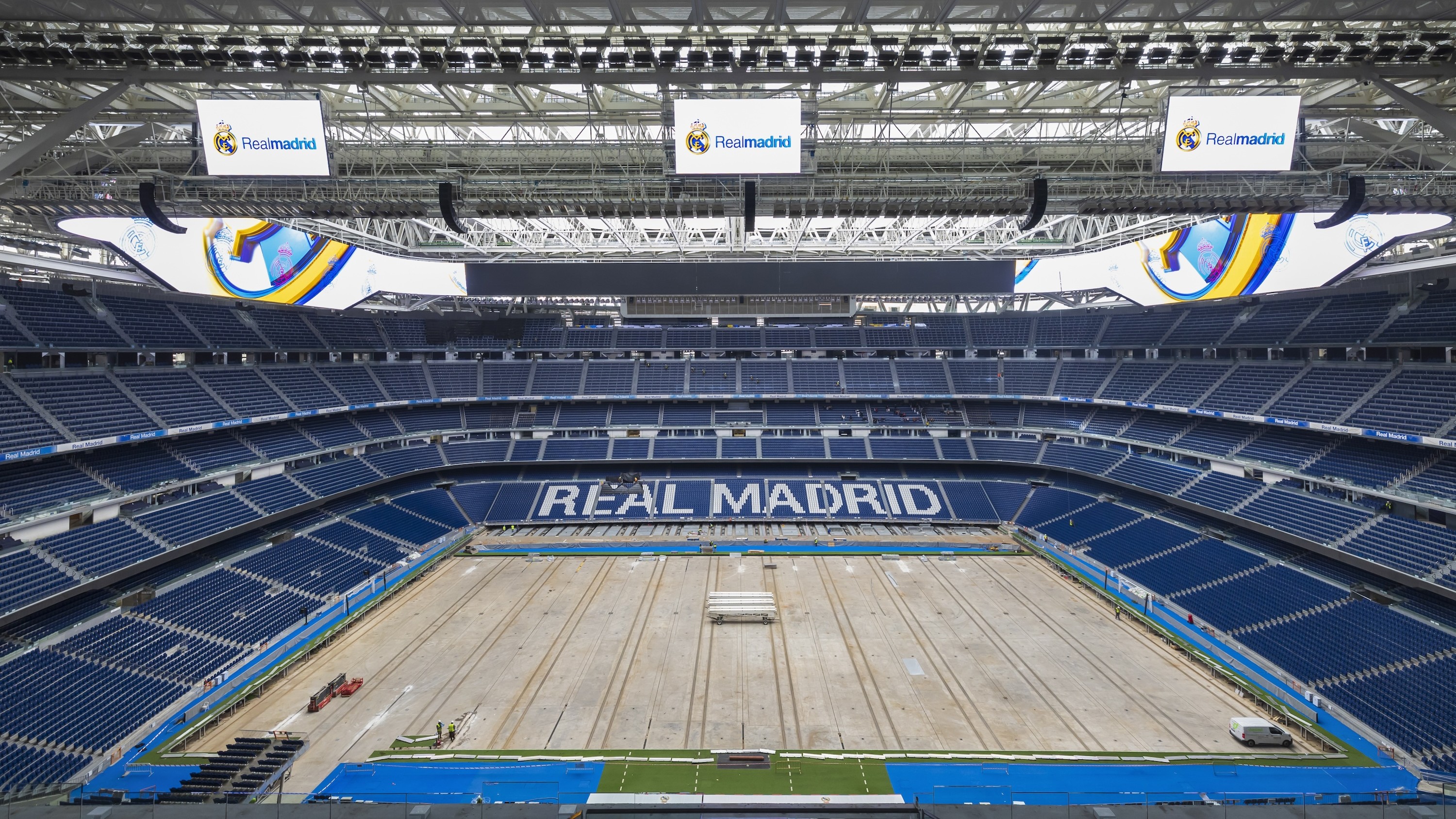 見證聖地亞哥·伯納烏球場(Santiago Bernabéu)的華麗蛻變,感受現代創新與歷史悠久的足球傳統的完美融合 見證聖地亞哥·伯納烏球場(Santiago Bernabéu)的華麗蛻變,感受現代創新與歷史悠久的足球傳統的完美融合