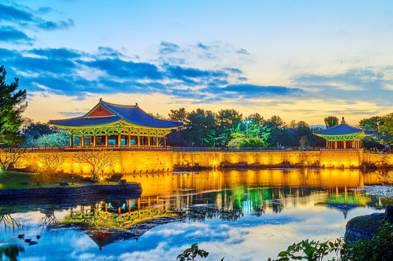 Gyeongju Private Highlights Tour with Licensed Local Guide