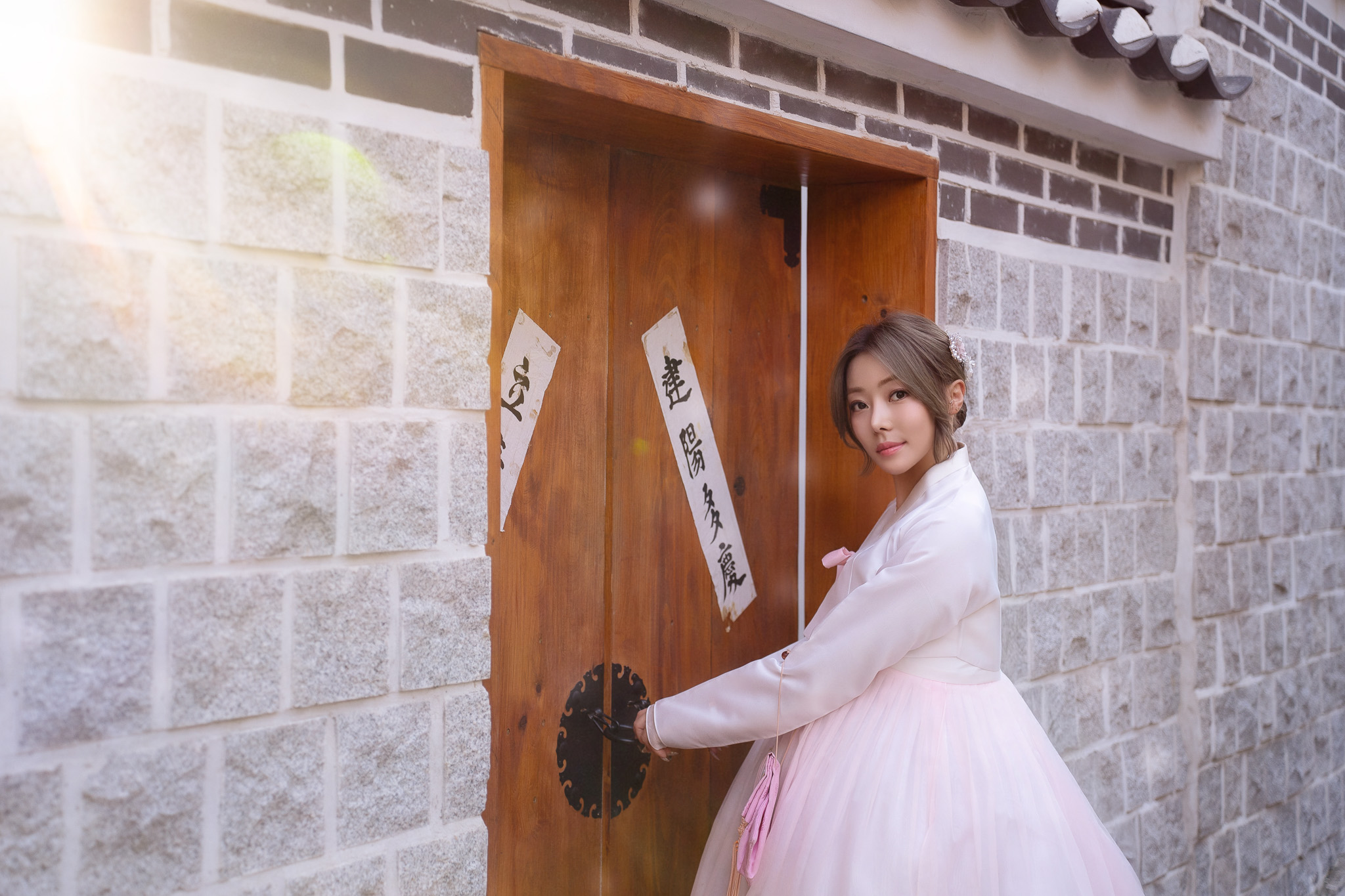 Traditional hanbok shoot in Bukchon Hanok Village – heritage and beauty in one frame.