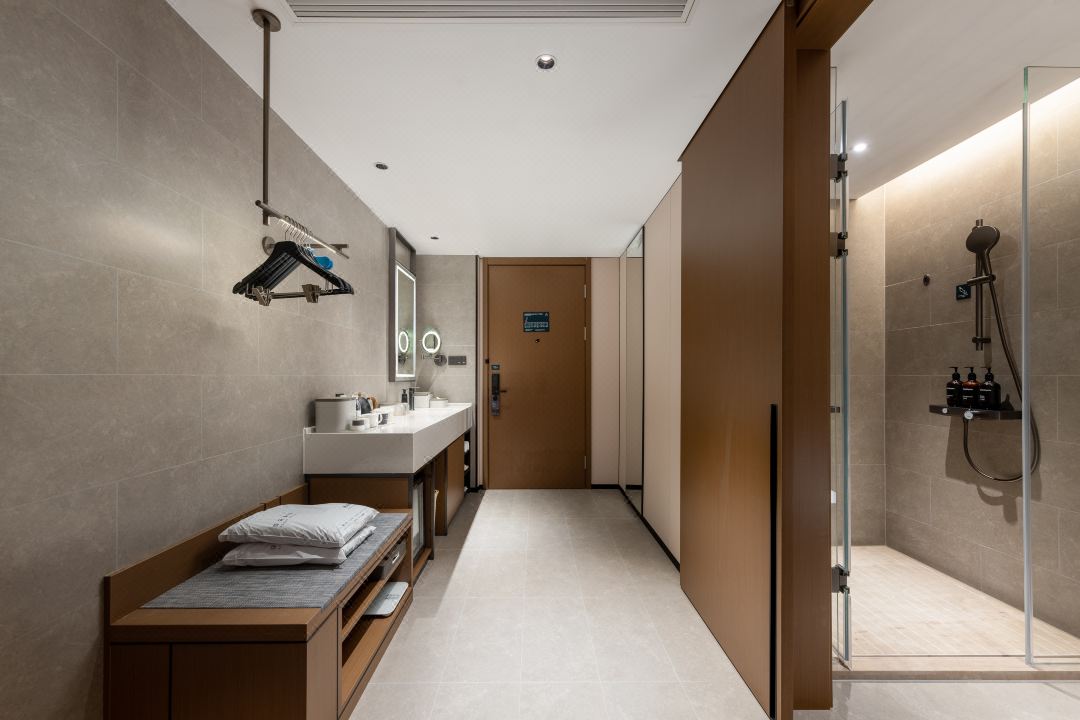 Shenzhen Futian CBD Gangxia North Subway Station Atour Hotel