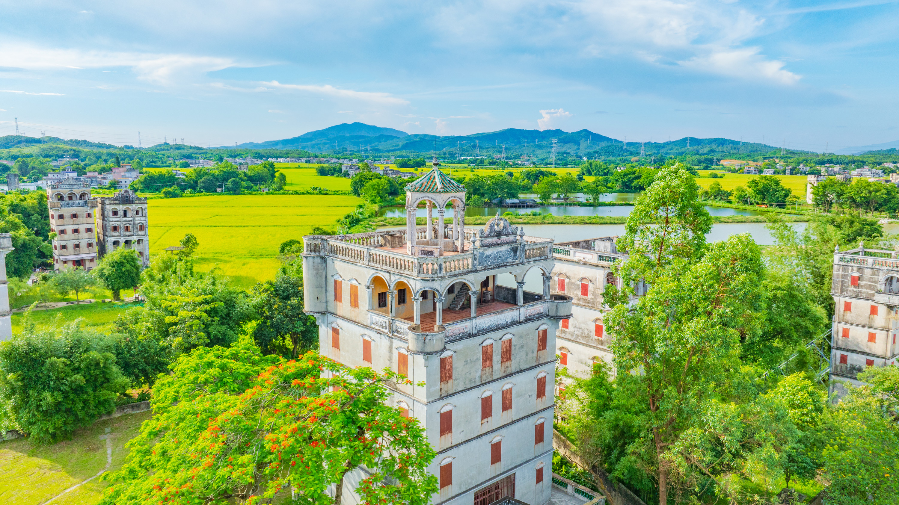 Liang Qichao's Former Residence & Thirty-Three Market Street & Kaiping Diaolou Cultural Tourism Area & Chikan Ancient Town Private Car Day Tour