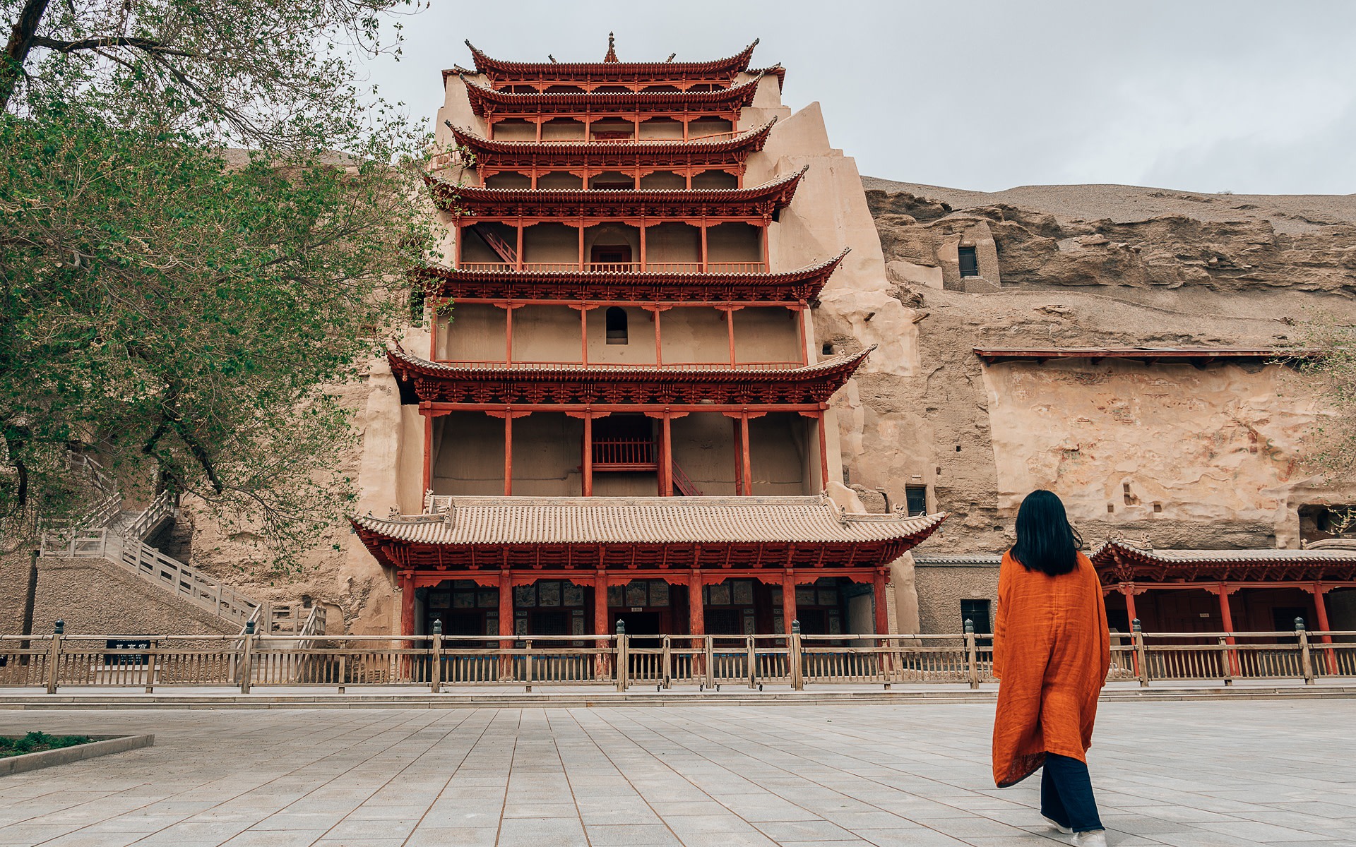 12-day, 11-night Silk Road Cultural Tour in Western China (Xinjiang + Gansu Hexi Corridor + Xi'an) (Heavenly Mountain Tianchi Lake Cruise + Turpan Flaming Mountains + Dunhuang Mogao Grottoes + Flying Apsaras Makeup + Colorful Danxia + Terracotta Army + Ta