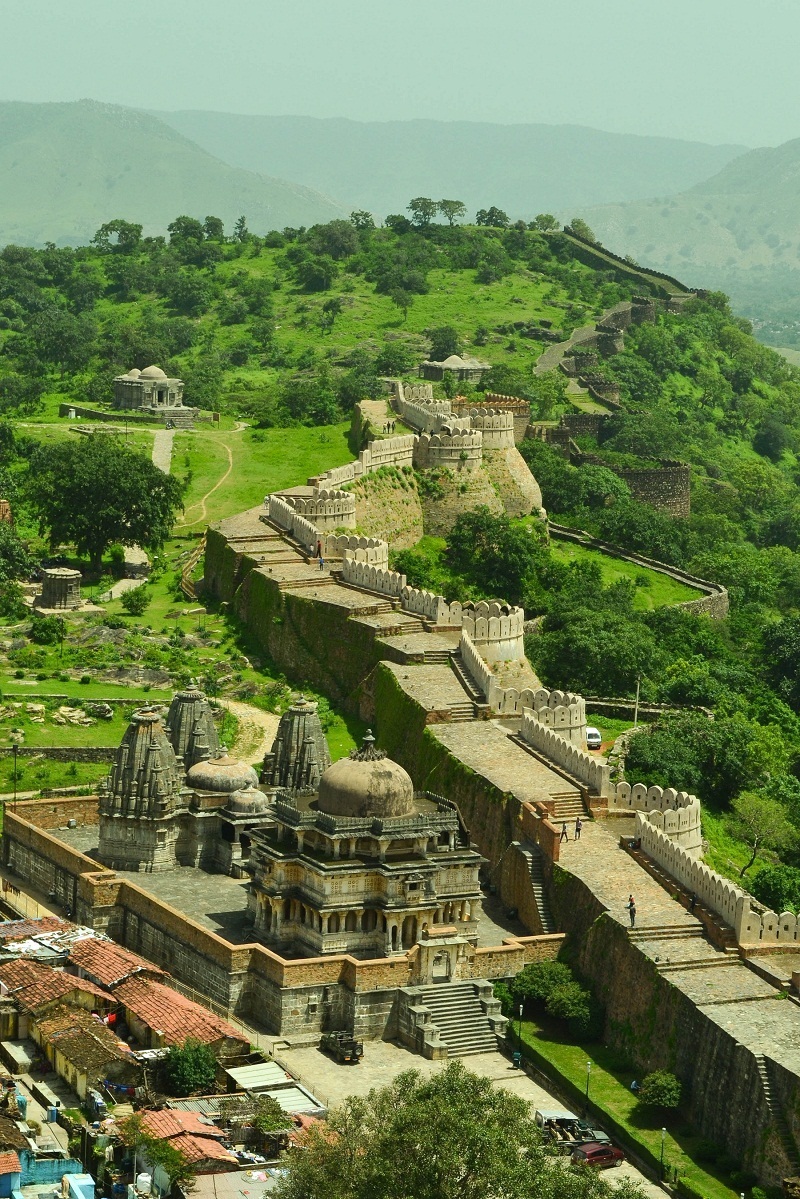 Same Day Tour of Ranakpur Temple & Kumbhalgarh Fort from Udaipur