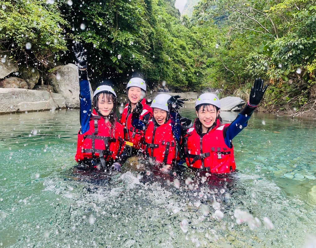 Hualien: Sanzhan Beixi One-Day River Tracing Experience (Waterfall Climbing/Diving/Aboriginal Style Meal)