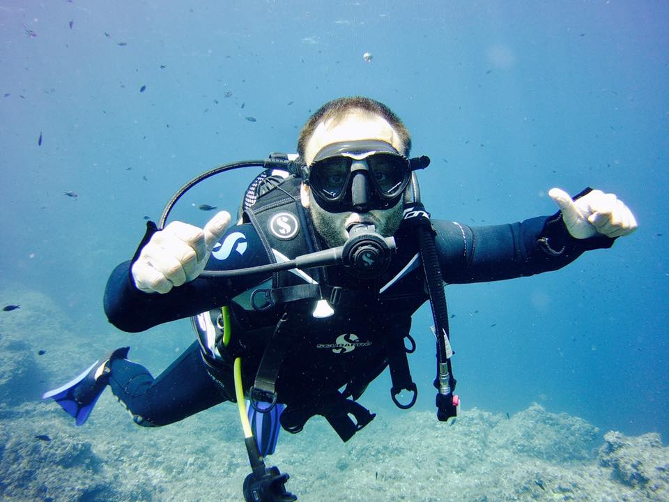 探索梅諾卡島的深處：在 PADI 5* 中心進行開放水域訓練