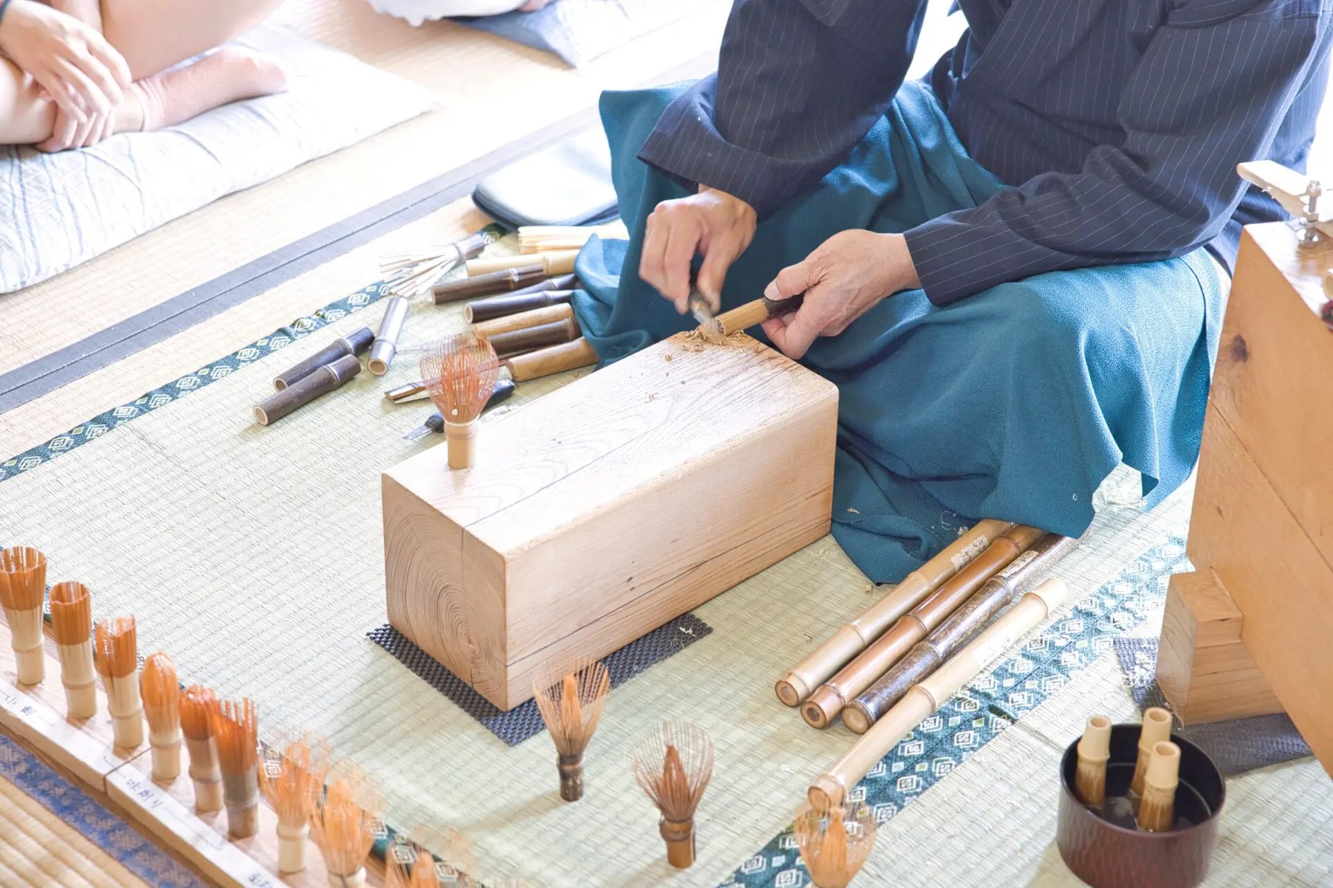 在奈良與大師級工匠一起親手製作茶筅
