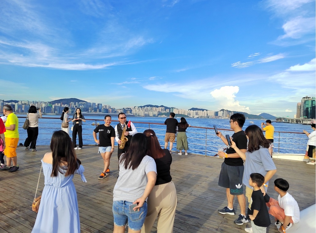 香港東方之珠維港遊 | 維多利亞港360度海上露天舺板自助餐豪華遊船之旅