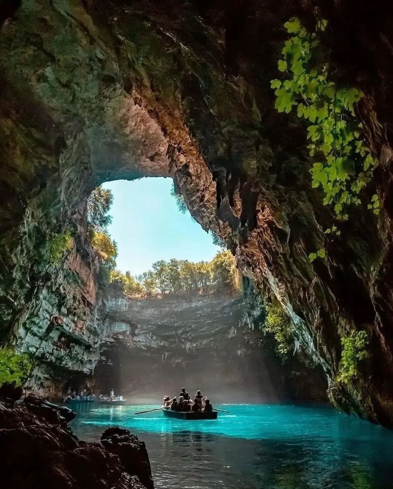 Kefalonia Drogarati Cave & Melissani Lake Half-Day Tour with Guide