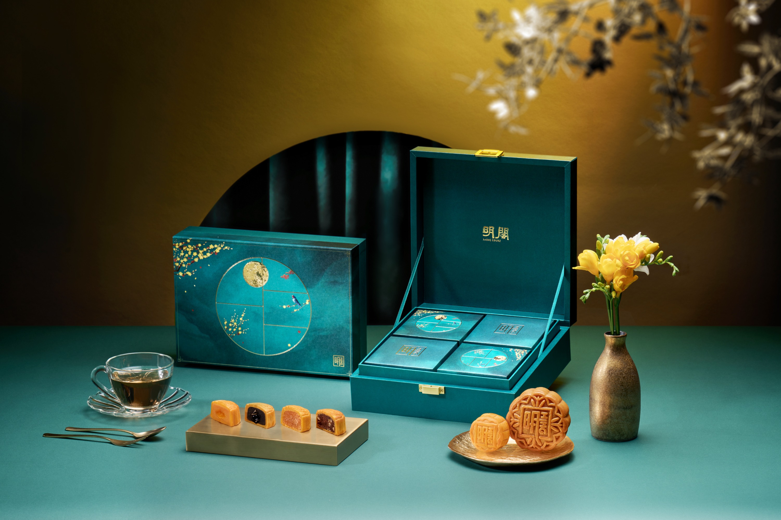 明阁米芝莲星级粤菜食府｜迷你流心奶黄月饼、双黄白莲蓉月饼、迷你锦绣月饼拼盒｜旺角、湾仔自取｜2024月饼优惠