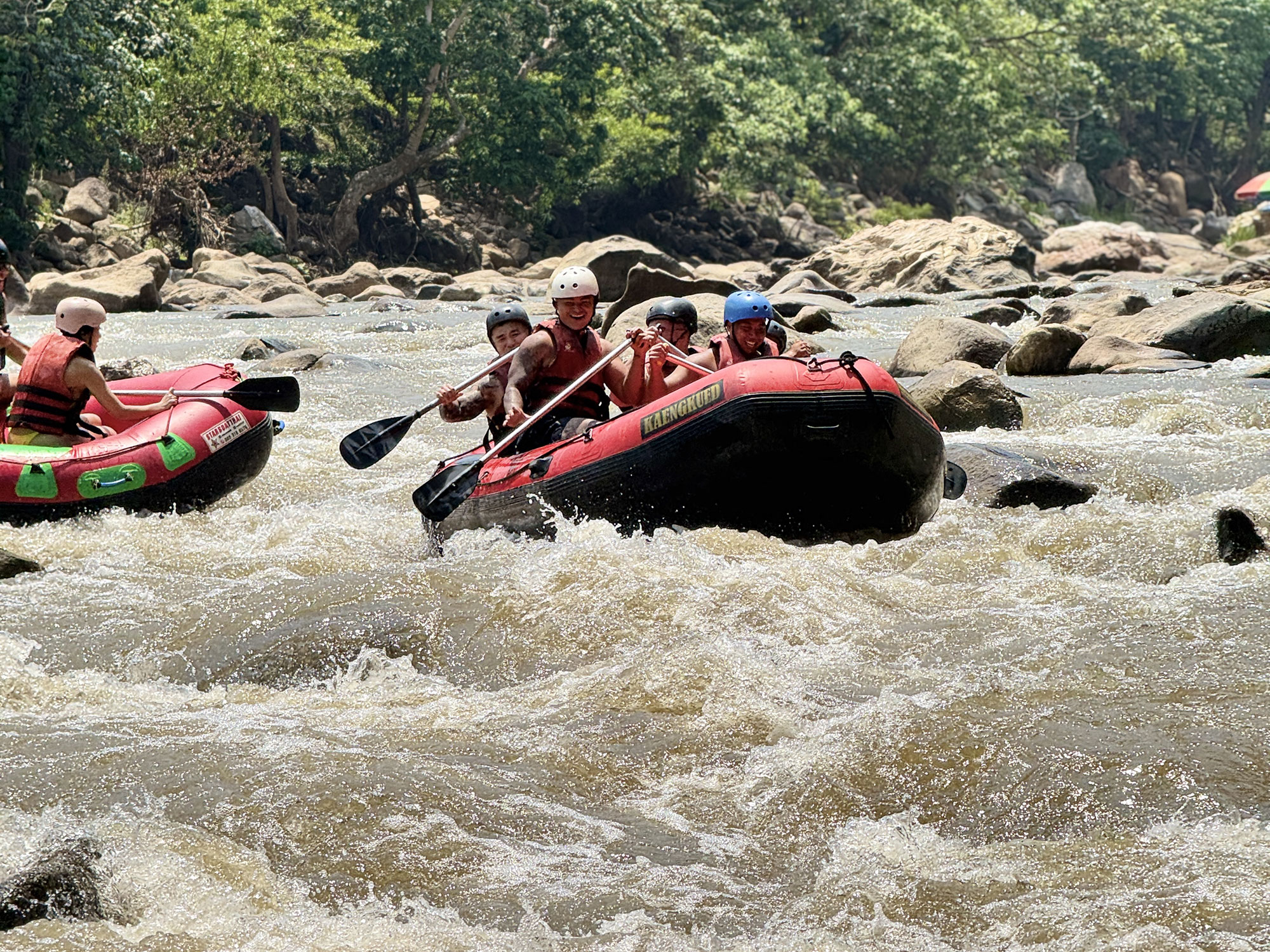 叢林飛瀑、ATV越野車和白水漂流導覽探險