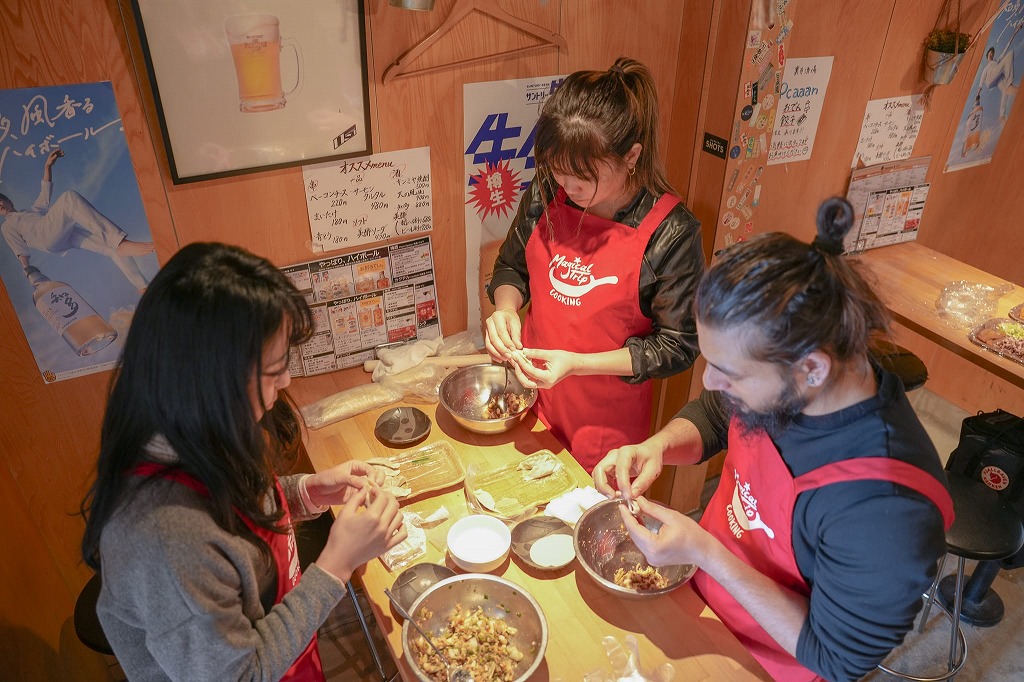 與專業廚師一起學習製作京都拉麵和煎餃