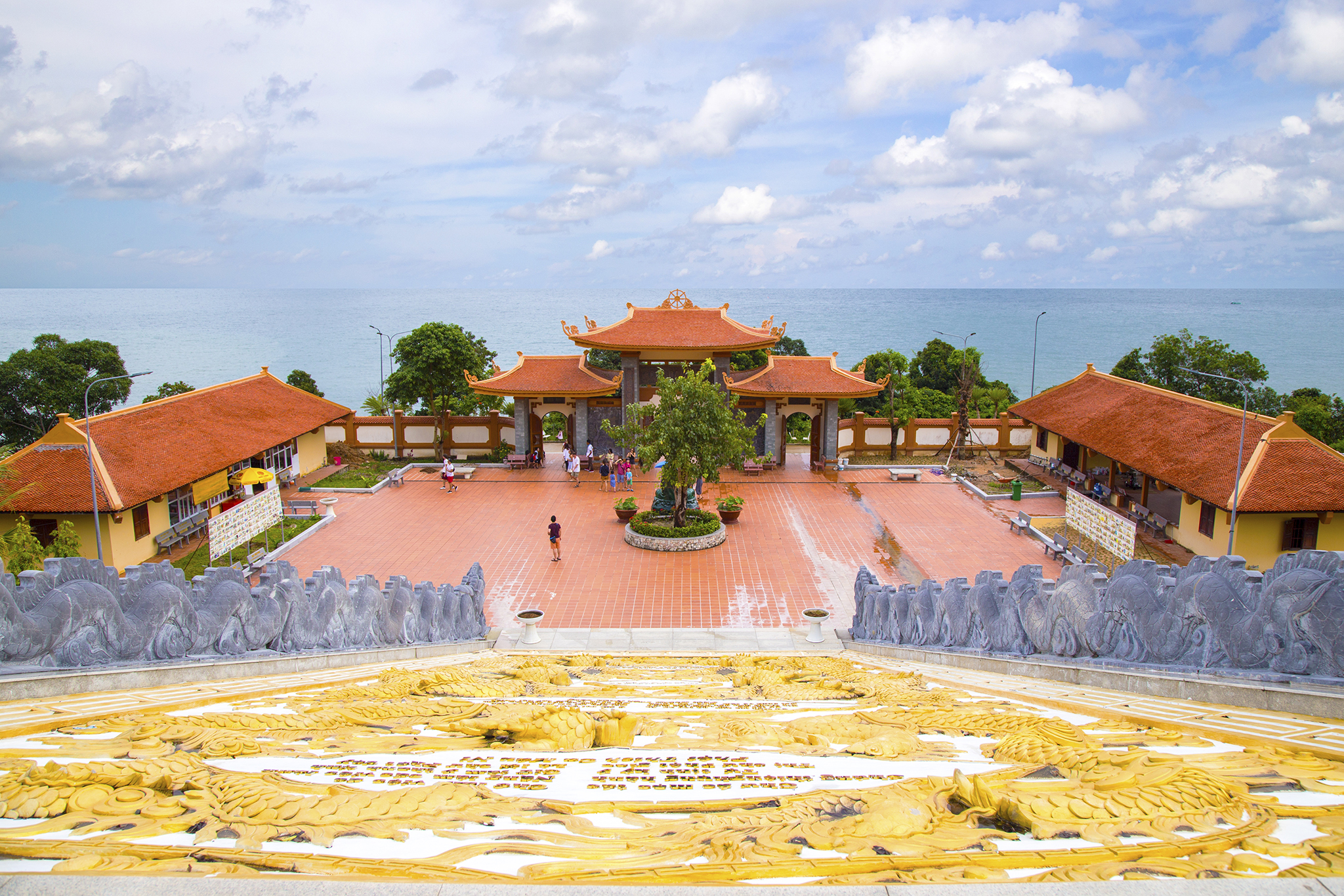 Phu Quoc Day Tour: Ho Quoc Pagoda-Starfish Beach With Chinese Guide