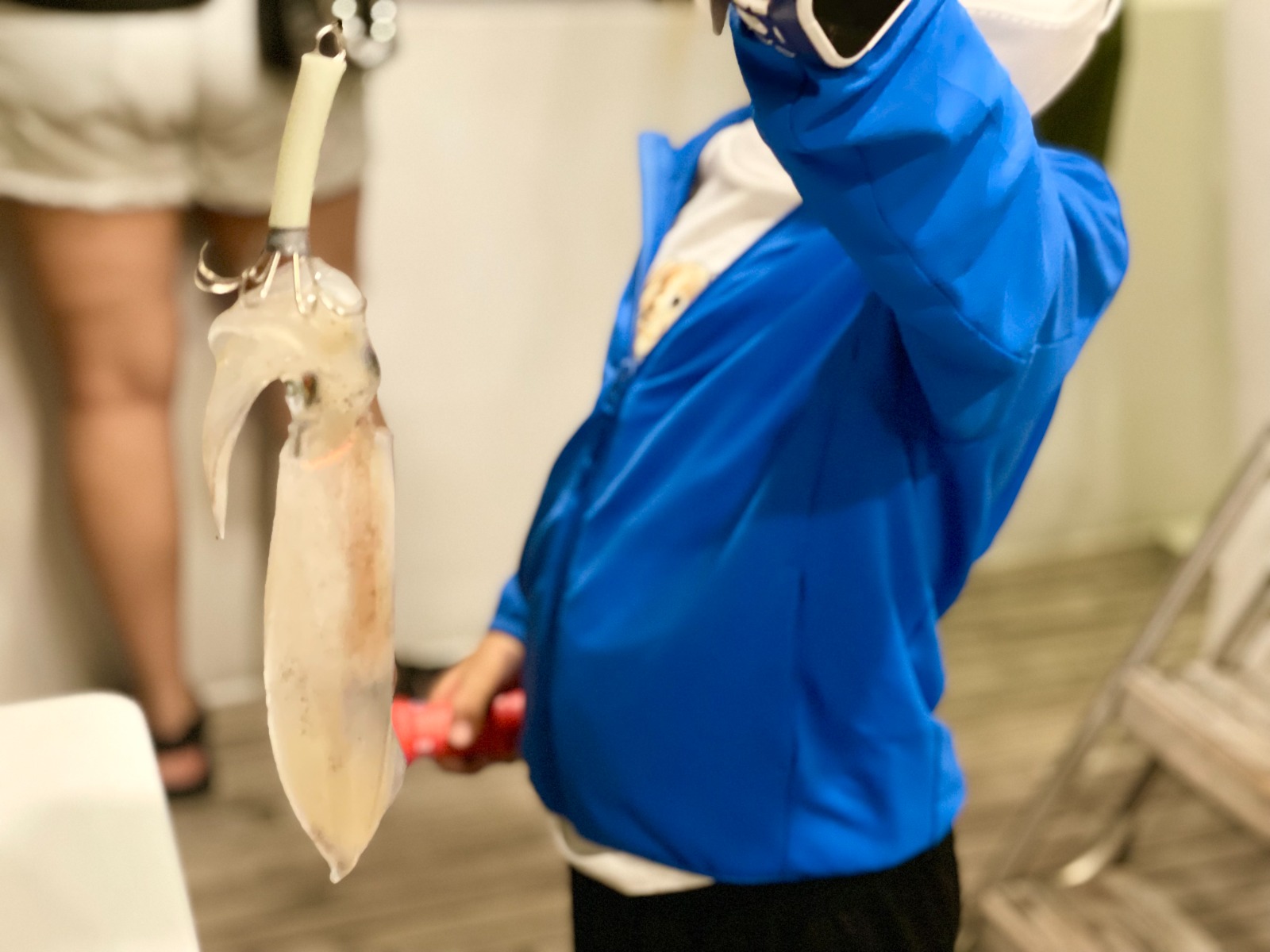 西式遊艇出海之旅 夜遊維港 連餐飲 夜釣墨魚魷魚團