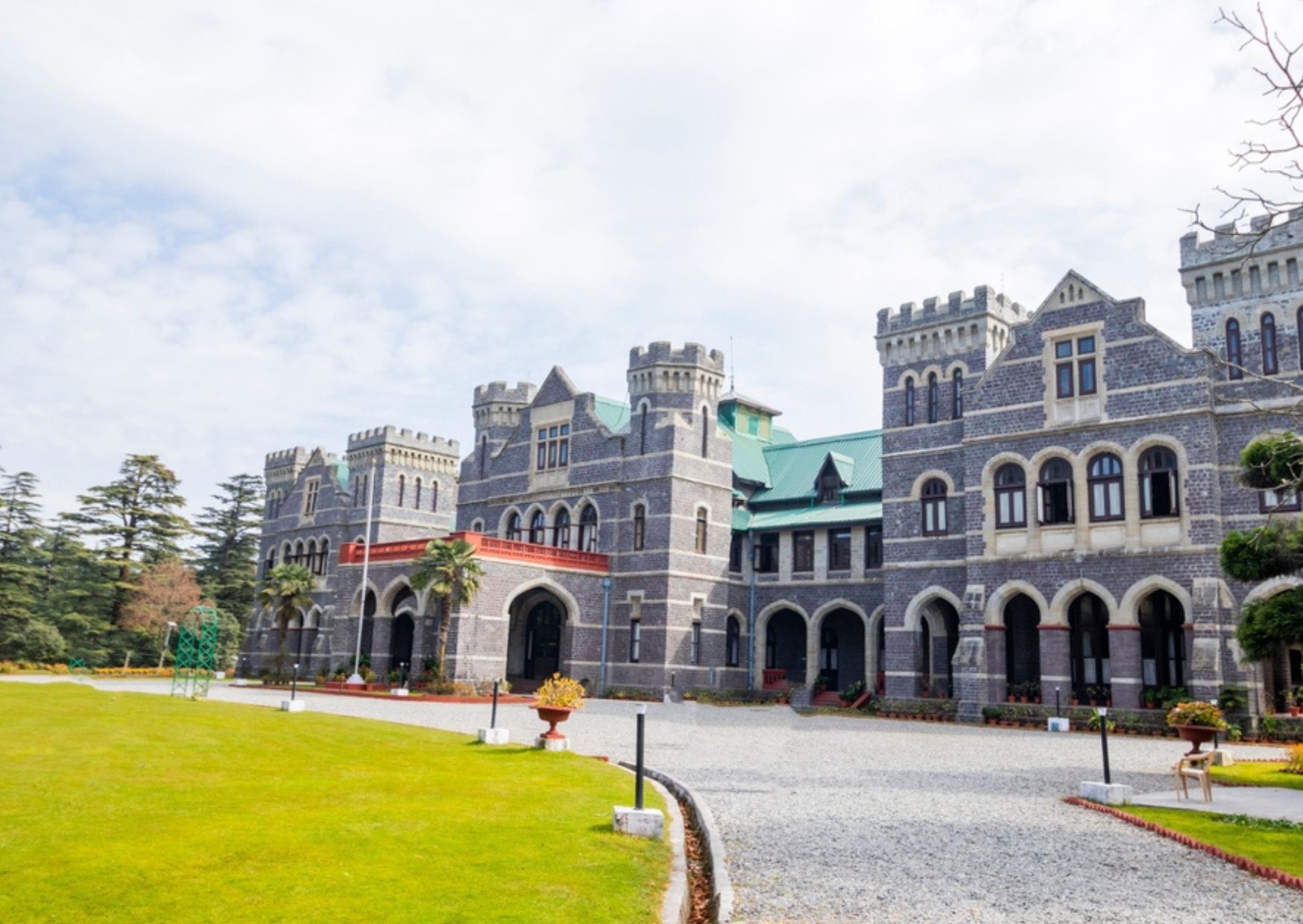 Discover the Magic of Nainital: Half-Day Guided Tour with a Guide