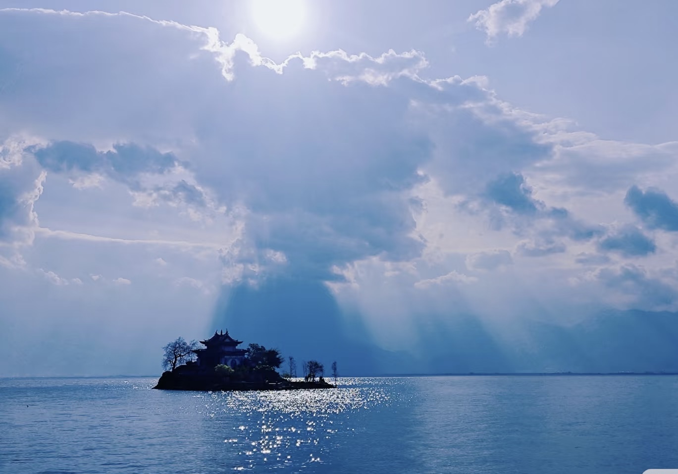 【易遊網自營】雲南大理環洱海1日遊（喜洲古鎮+海西洱海生態廊道+扎染體驗+雙廊+小普陀+2-8人小團））
