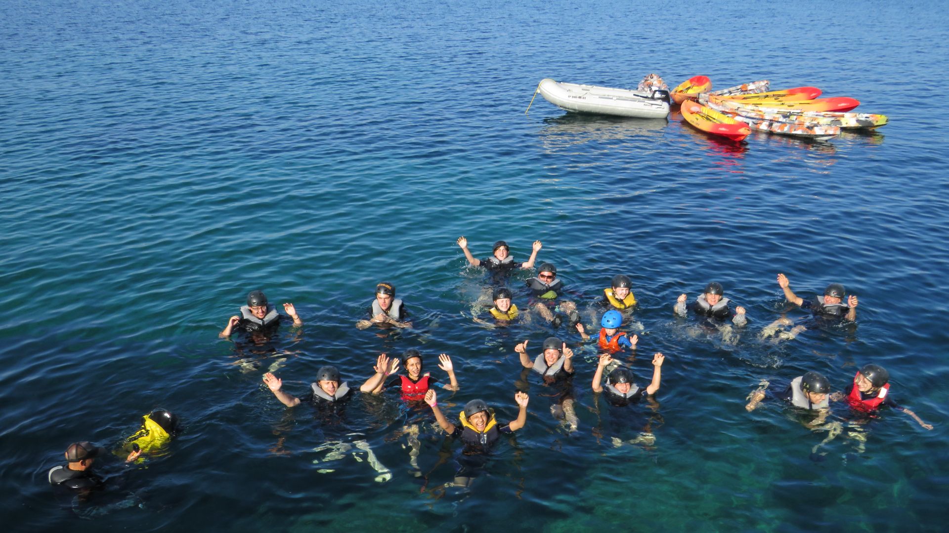 Snorkeling, kayaking, and cliff jumping tour in Mallorca