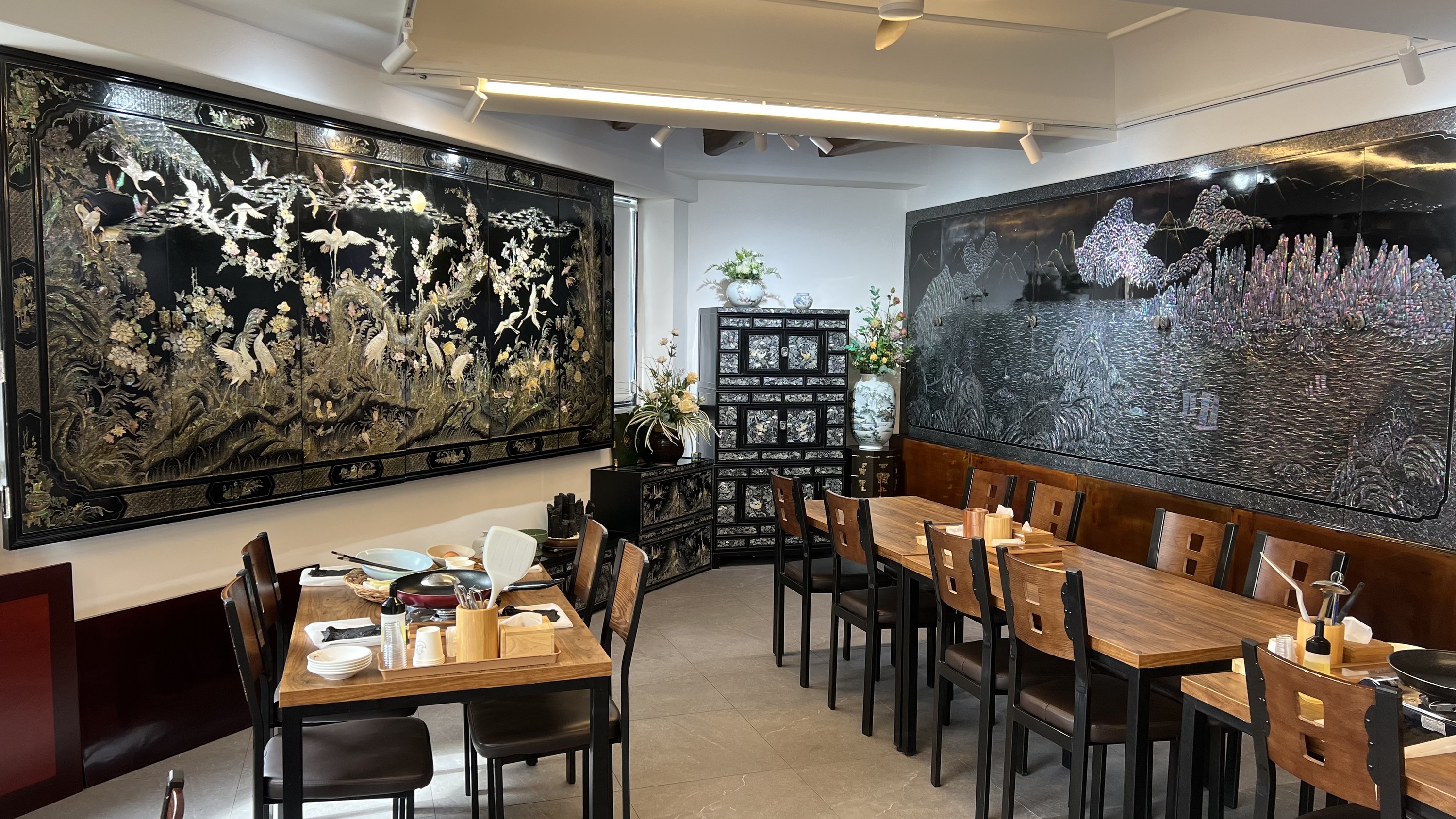 Busan Mother-of-Pearl Craft Class with Tea ceremony