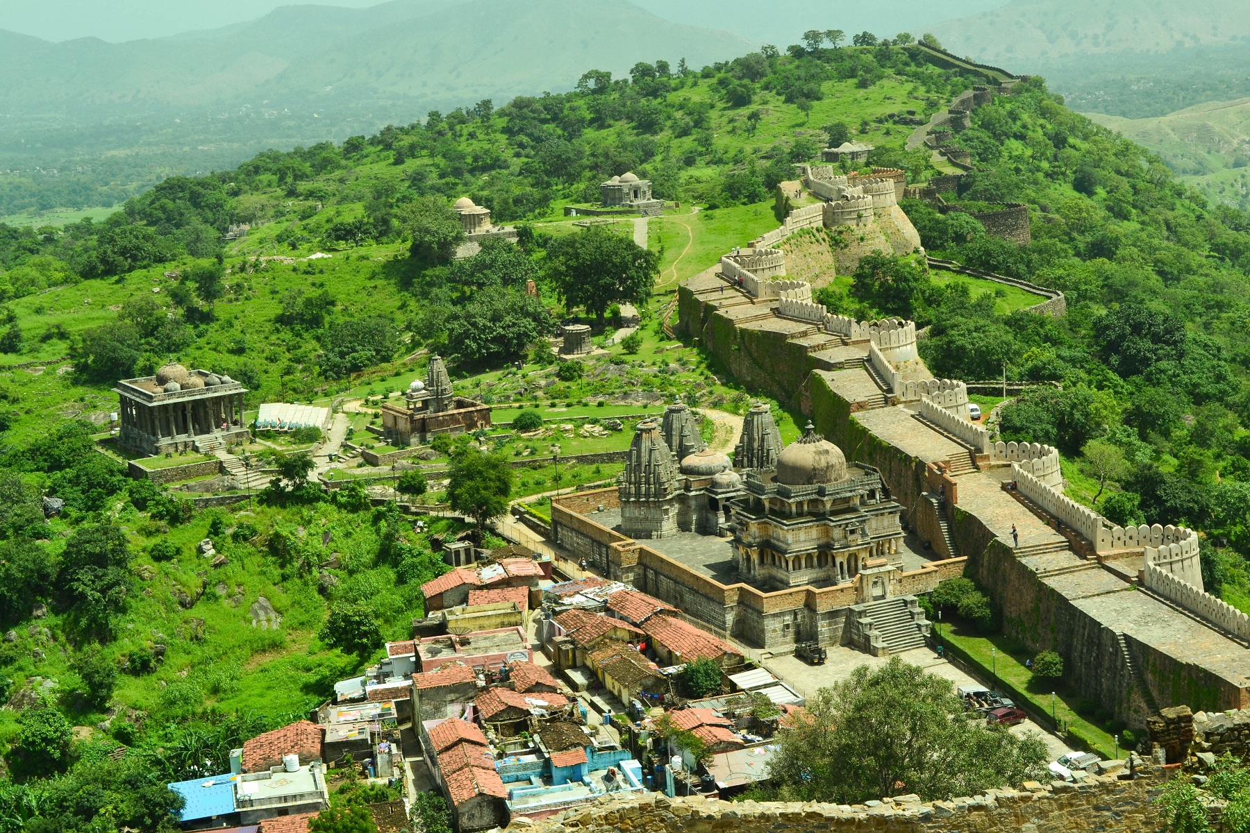 See Ranakpur Temple &amp; Kumbhalgarh Fort with Mt Abu Drop from Jodhpur