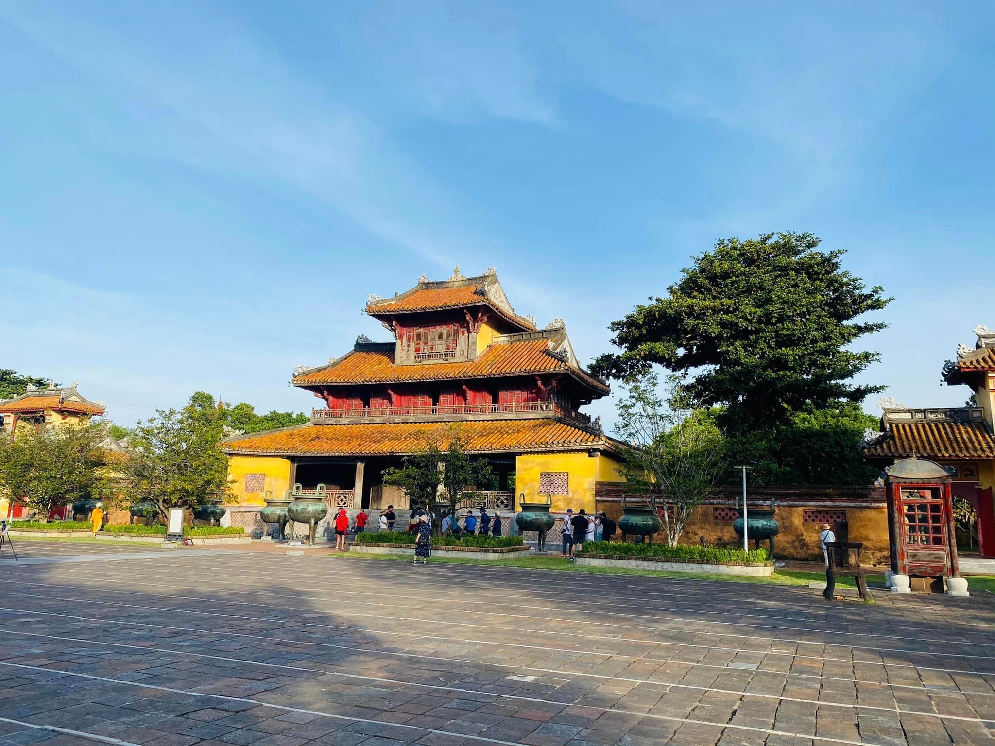 順化步行遊覽皇城和東巴市場
