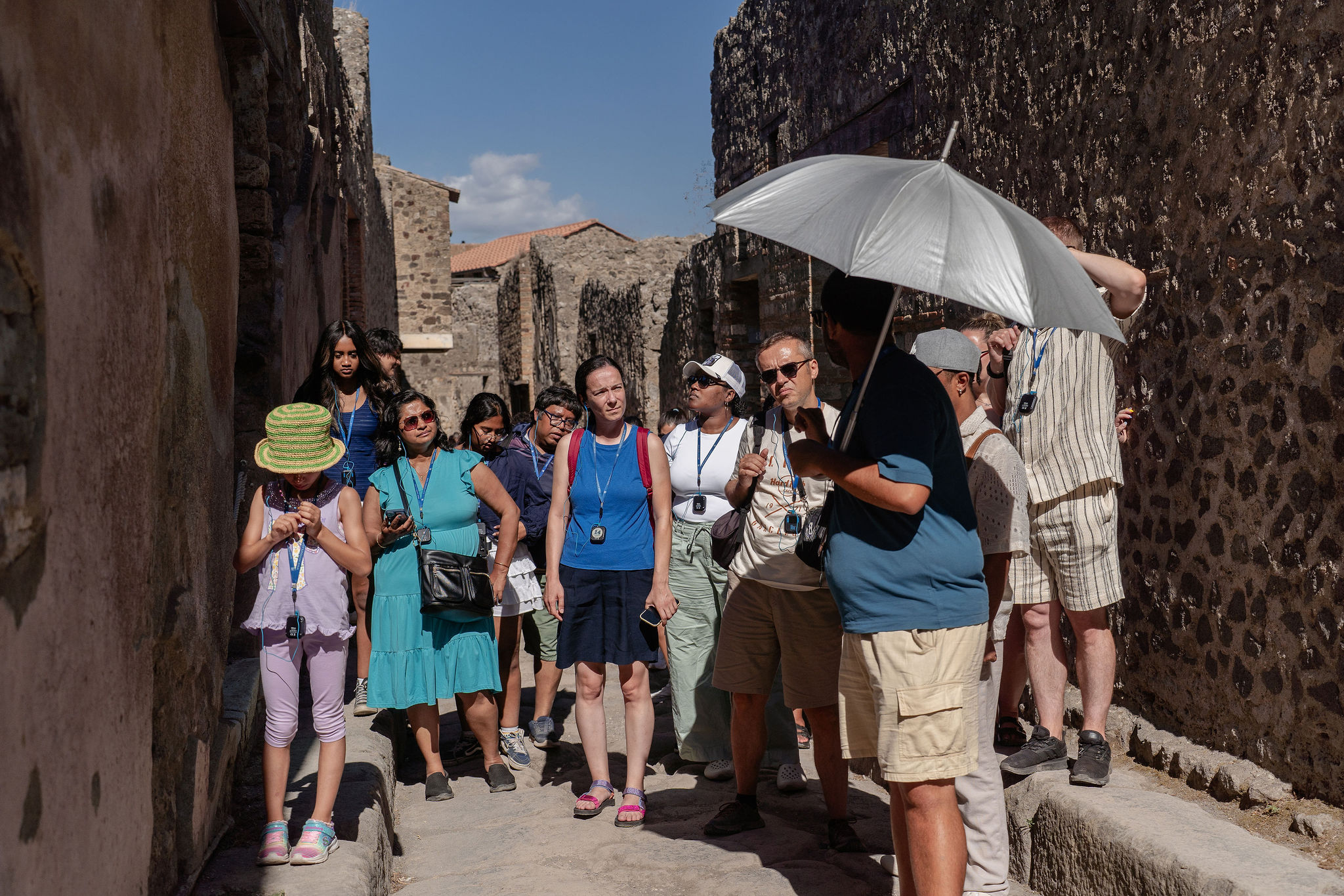 讓整個團隊沉浸在這座歷史遺跡的獨特氛圍中