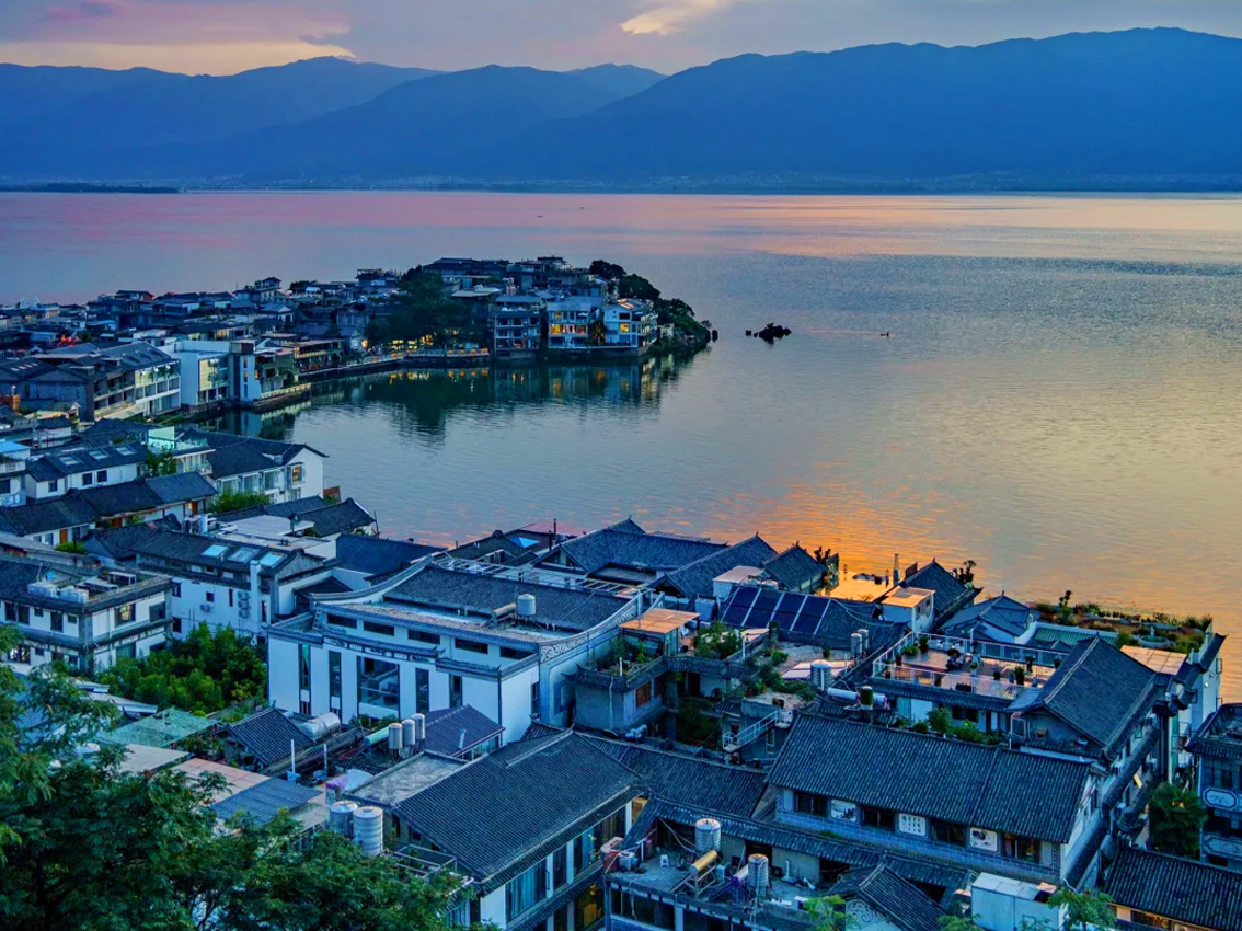 雲南大理2日遊麗江出發（洱海花海&吉普車旅拍+海景房+可升級英文導遊+雙廊古鎮+理想邦.聖托里尼+金梭島+大理古城 +8-15人拼團）