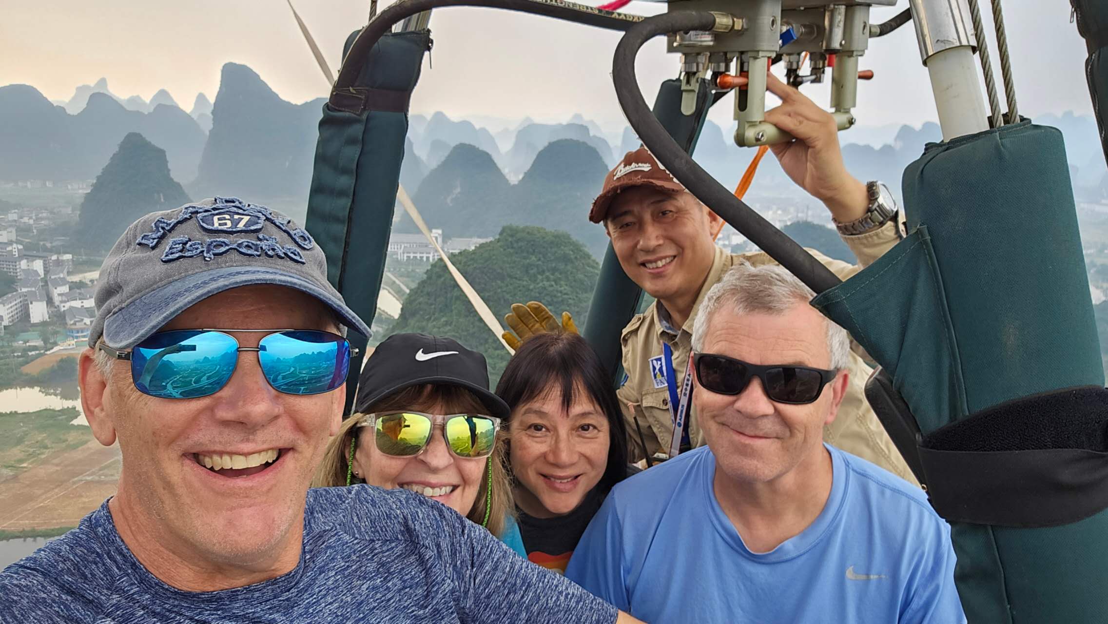 4 Travelers in Each Hot Balloon