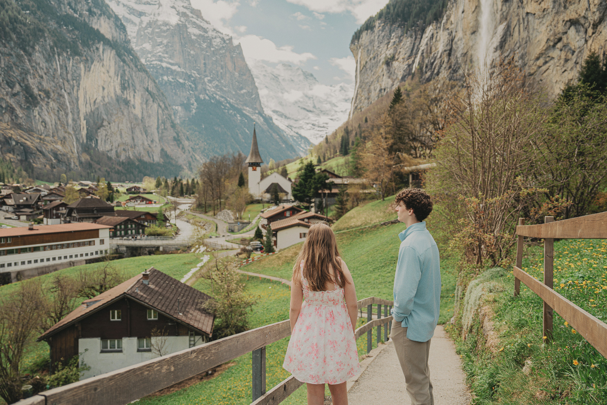 Private Photoshoot Tour: Lauterbrunnen & Wengen at the best spots