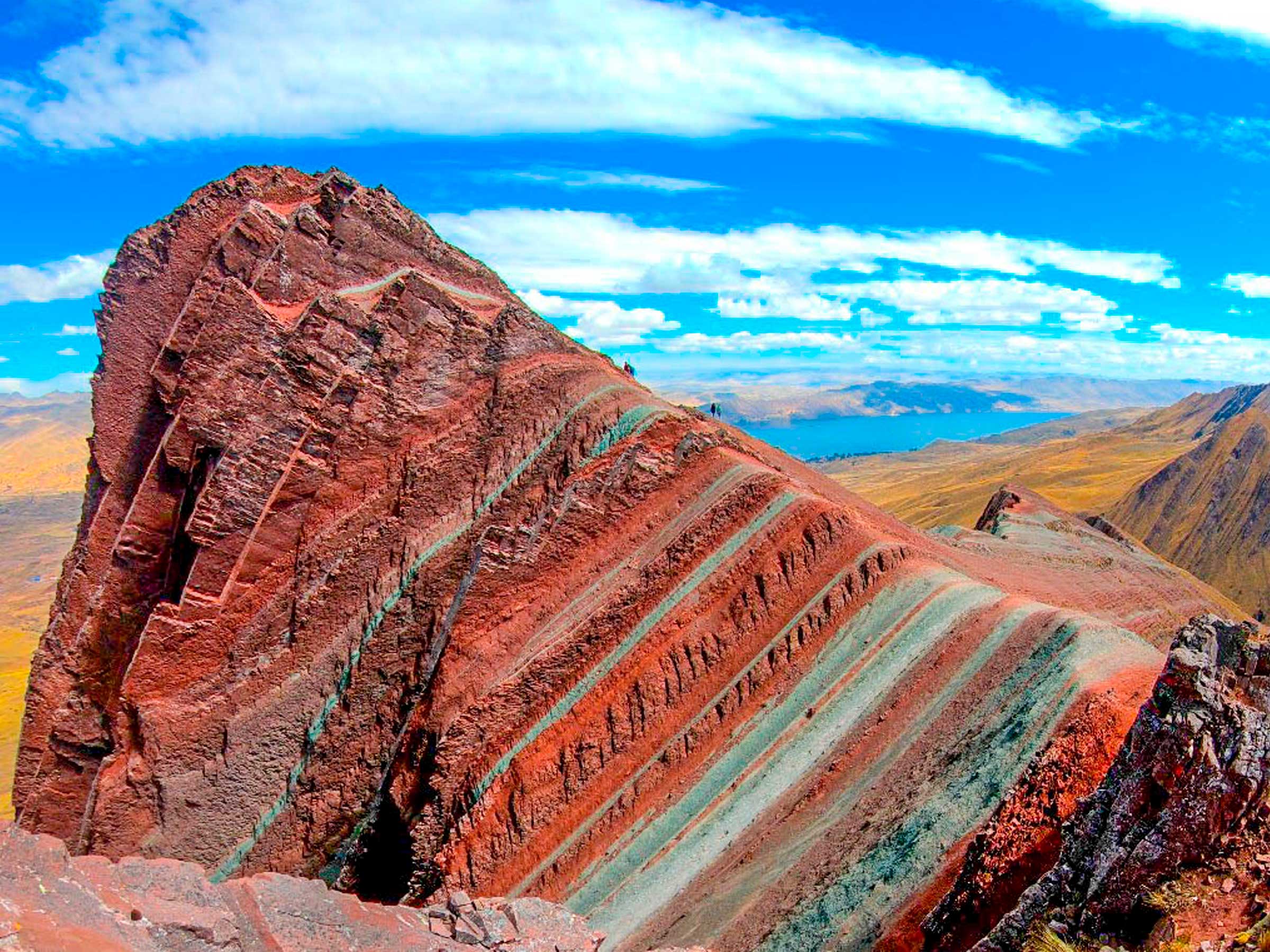 Pallay Poncho Full Day: A Colorful Andean Adventure from Cusco