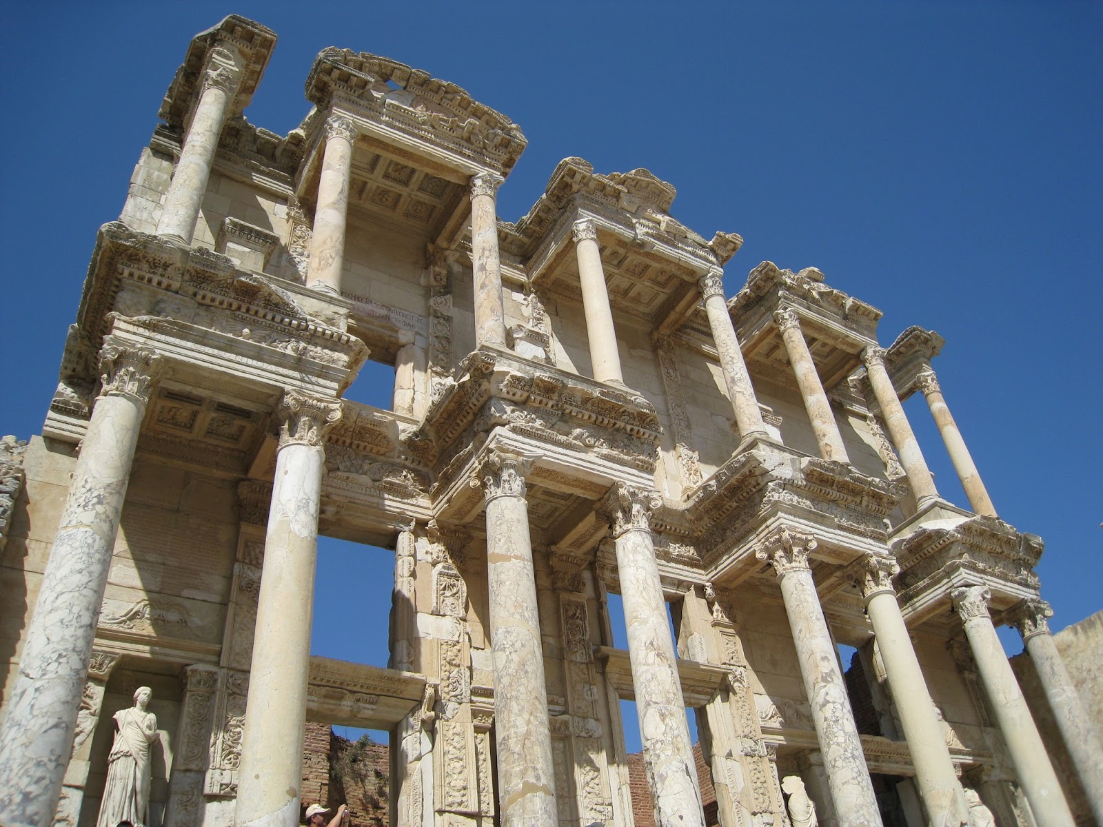 Marmaris: Ephesus and Selcuk Tour with Buffet Lunch