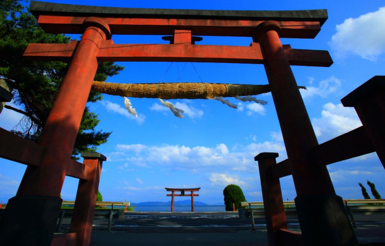 Lake Biwa Observatory, Shirahige Shrine, and Mangetsu-ji Temple Floating Temple Day Trip