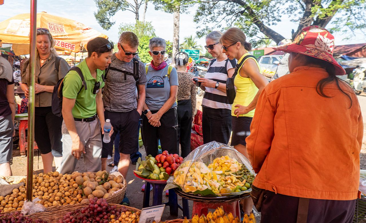 暹粒市（Siem Reap）早市 Vespa 美食之旅